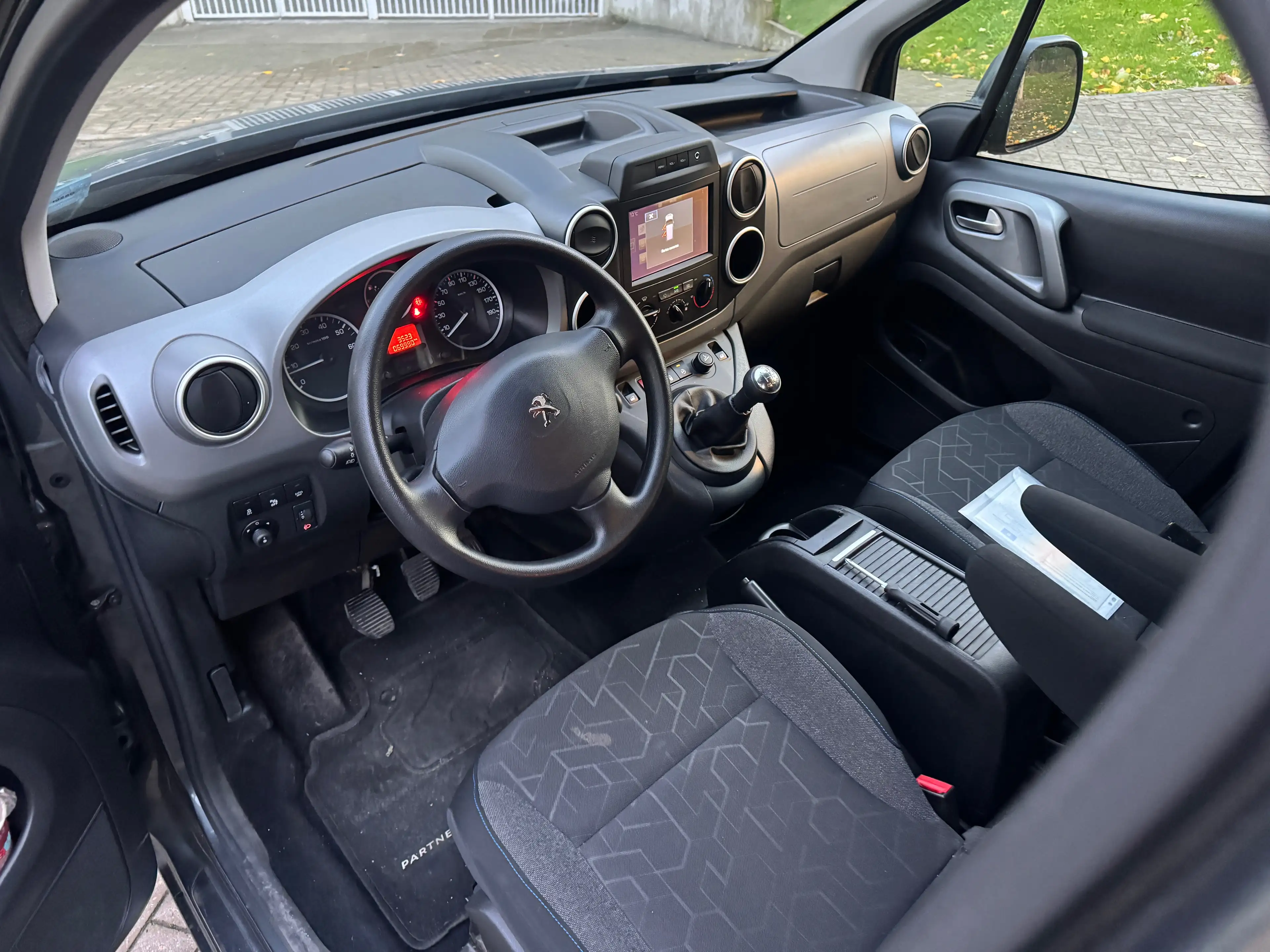 Peugeot Partner Partner Tepee 1.2 PureTech Active S — photo 11