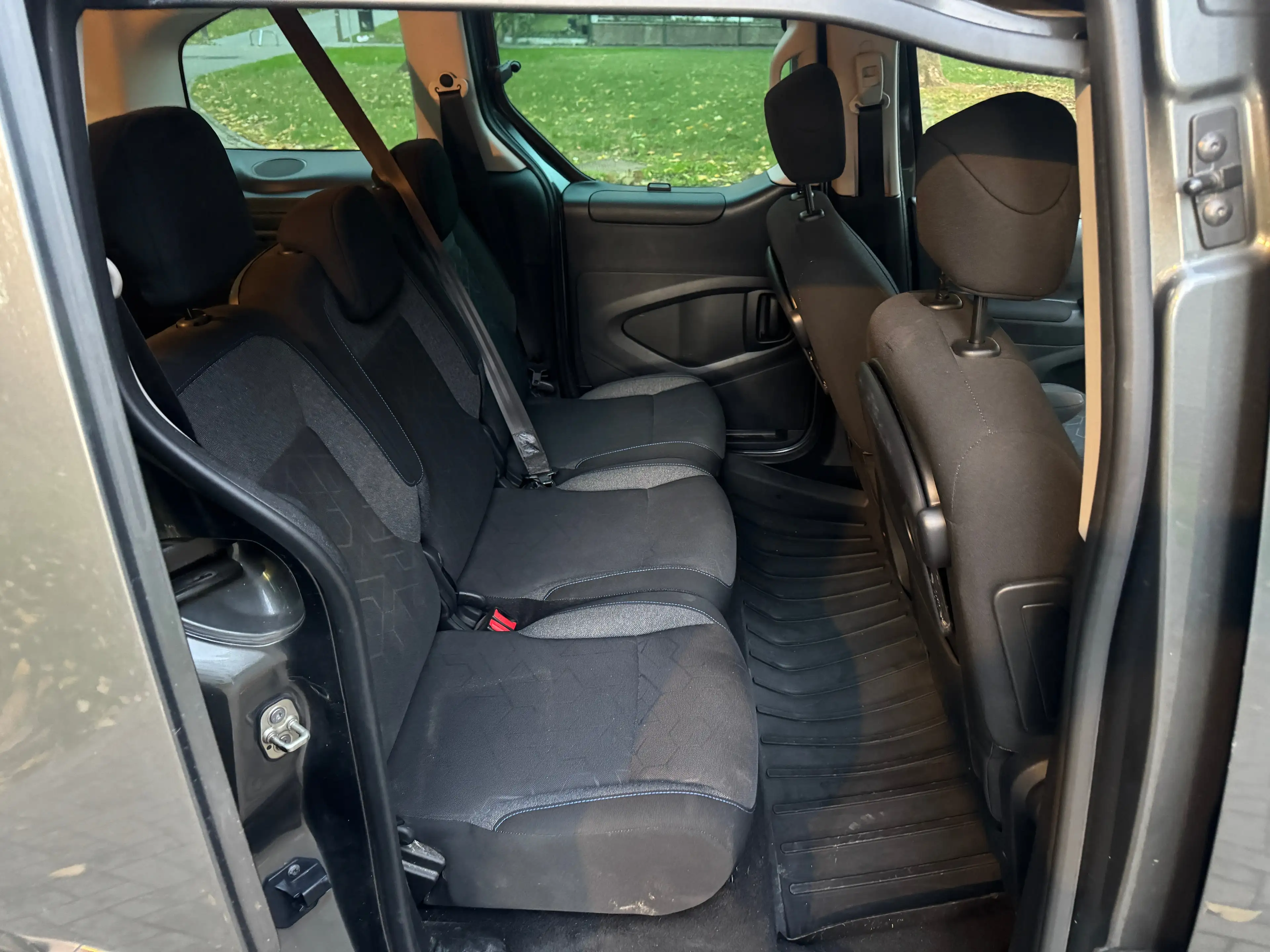 Peugeot Partner Partner Tepee 1.2 PureTech Active S — photo 12