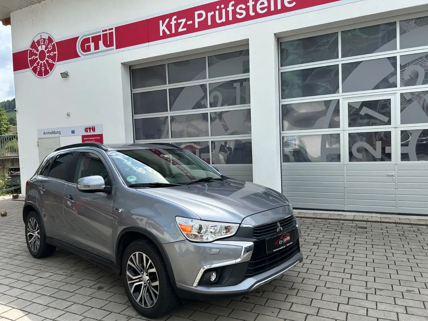 Mitsubishi ASX 2.2 DI-D 4WD Diamant /Xenon/Rückfahrk/Autom. - 1