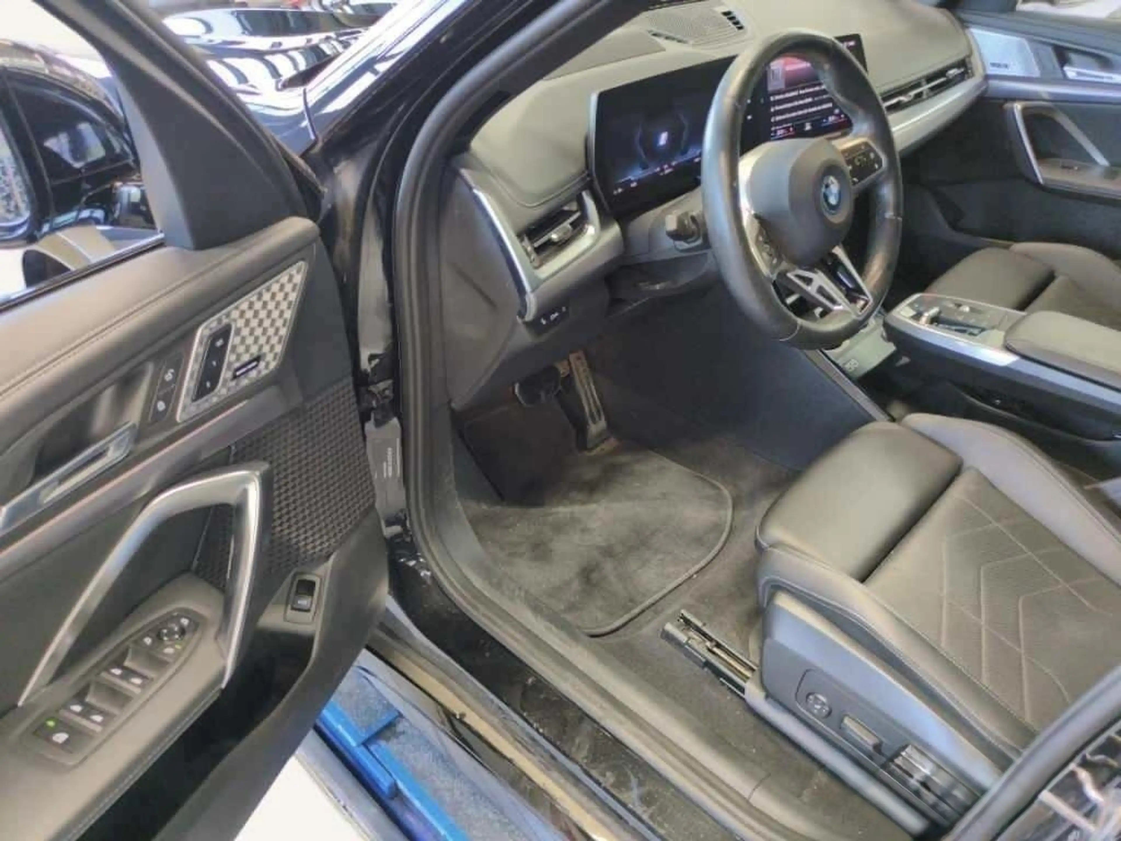 BMW iX1 30 xDrive M Sport AHK/PANO/HUD/360/MASSAGE/MMRY — photo 5