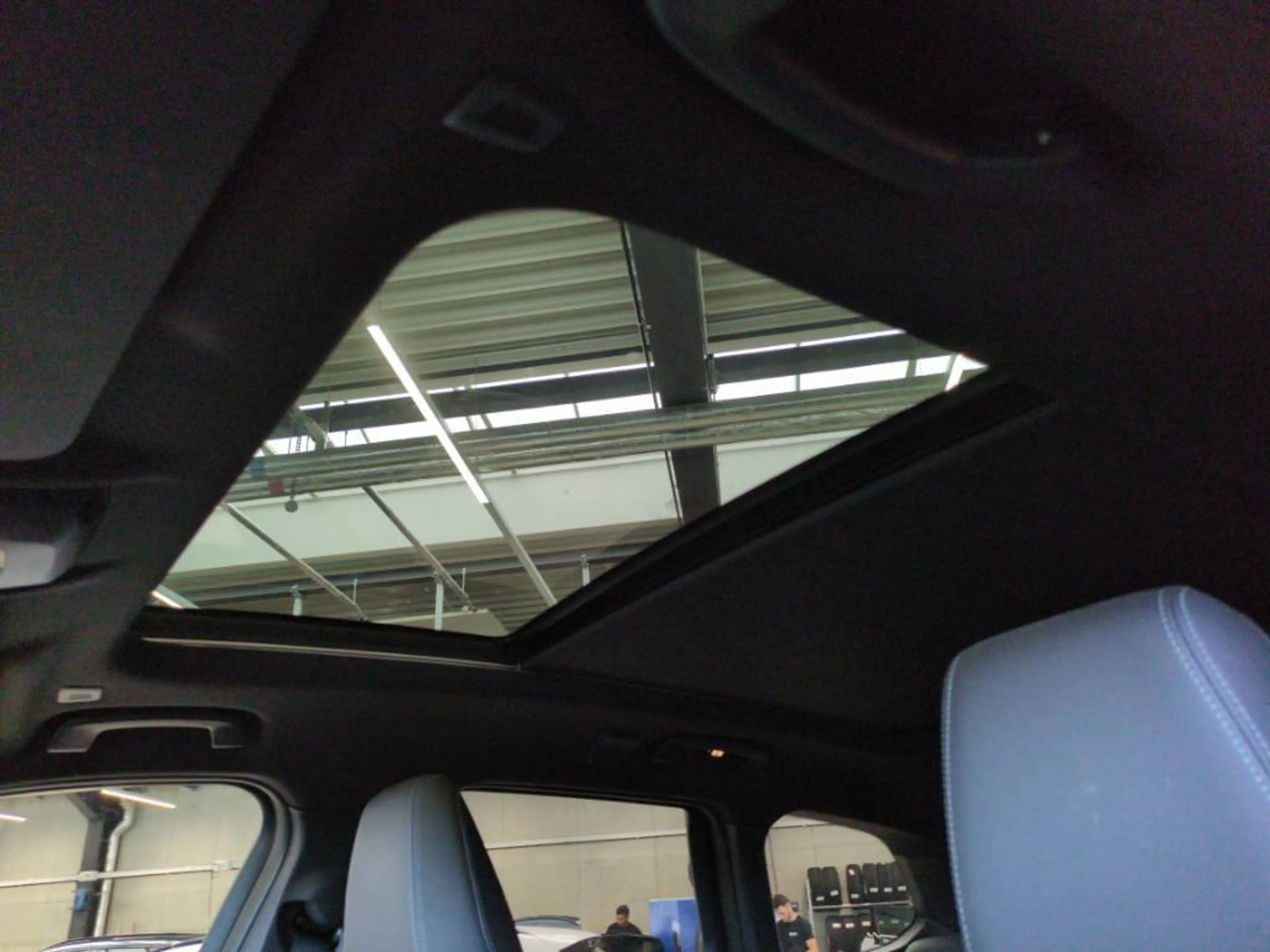 BMW iX1 30 xDrive M Sport AHK/PANO/HUD/360/MASSAGE/MMRY — photo 8