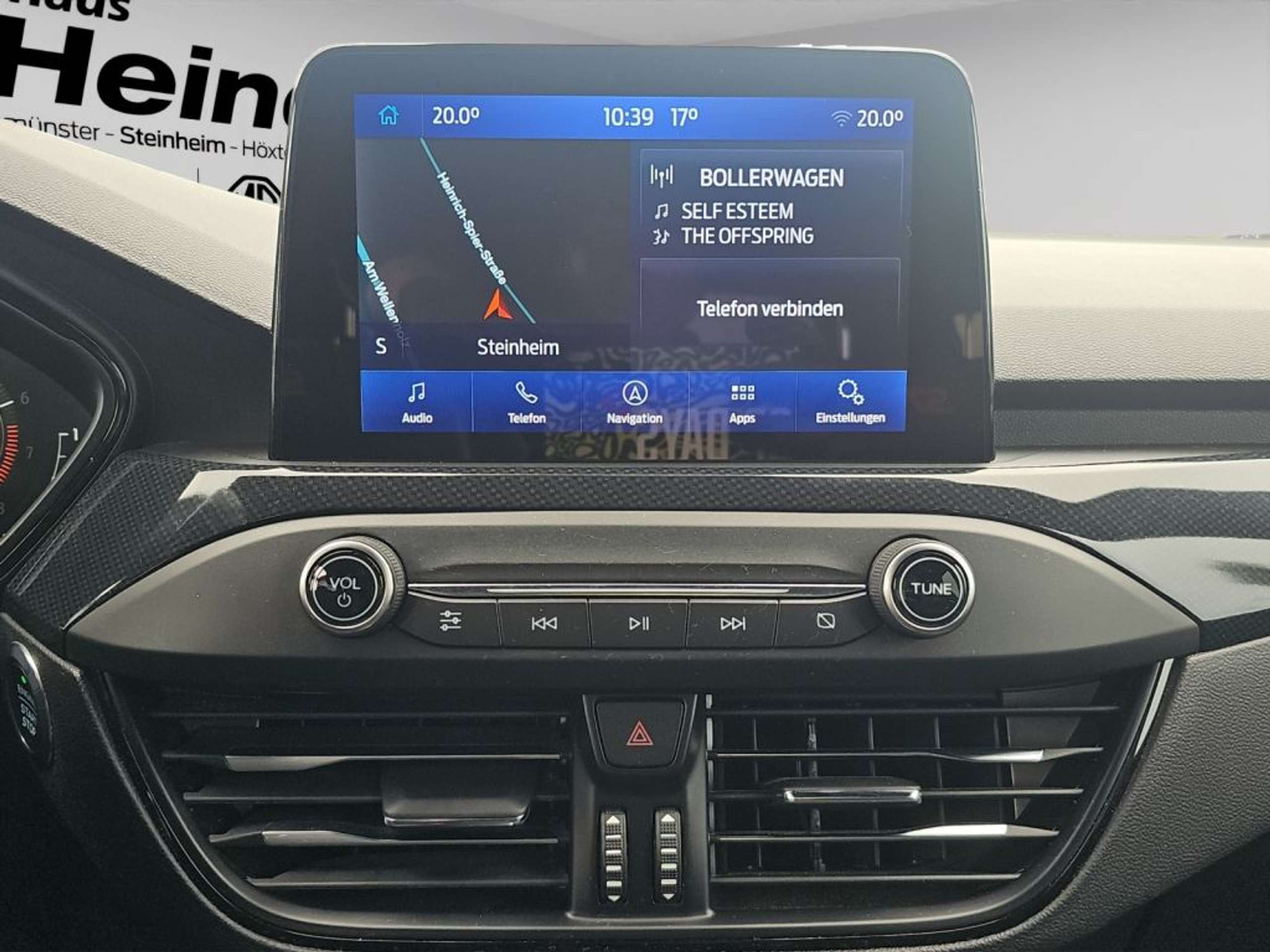 Fahrzeugabbildung Ford Focus 2.3  ST PERF.-PAKET+iACC+TWA+B&O+RFK+ - mit KI generiert/bearbeitet
