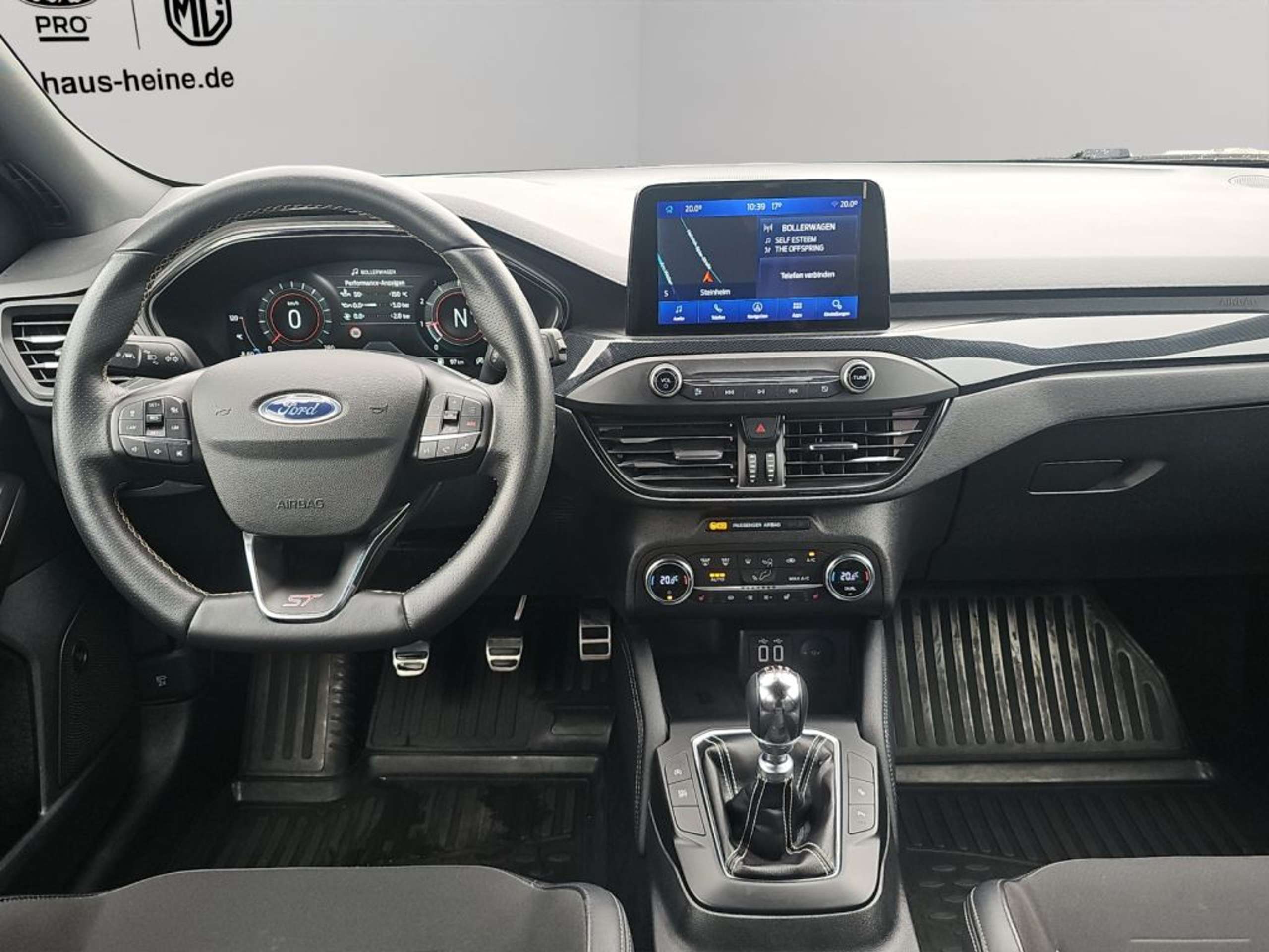 Fahrzeugabbildung Ford Focus 2.3  ST PERF.-PAKET+iACC+TWA+B&O+RFK+ - mit KI generiert/bearbeitet