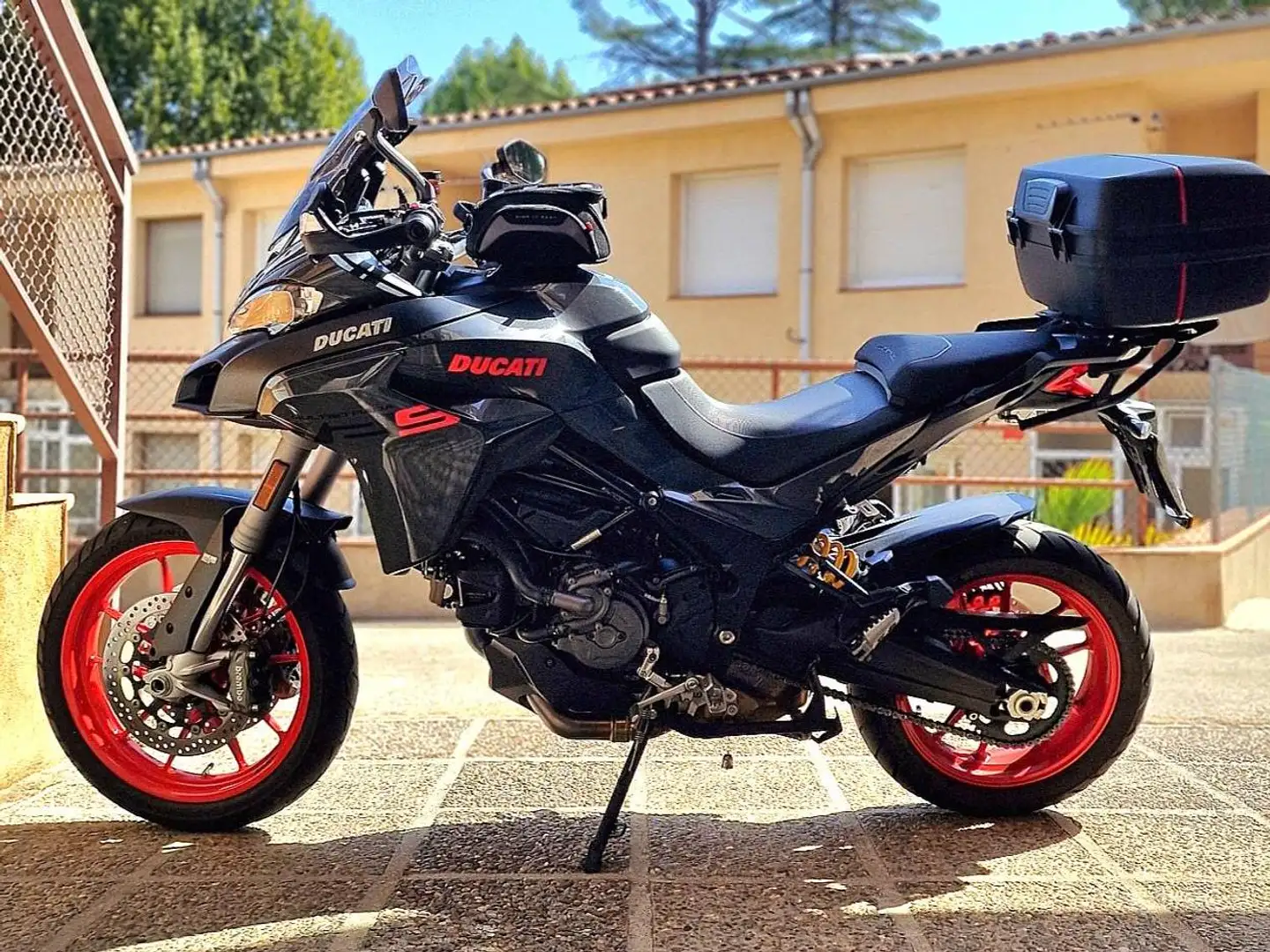 Ducati Multistrada V2 S Travel Gris - 1