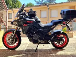 Ducati Multistrada V2 S