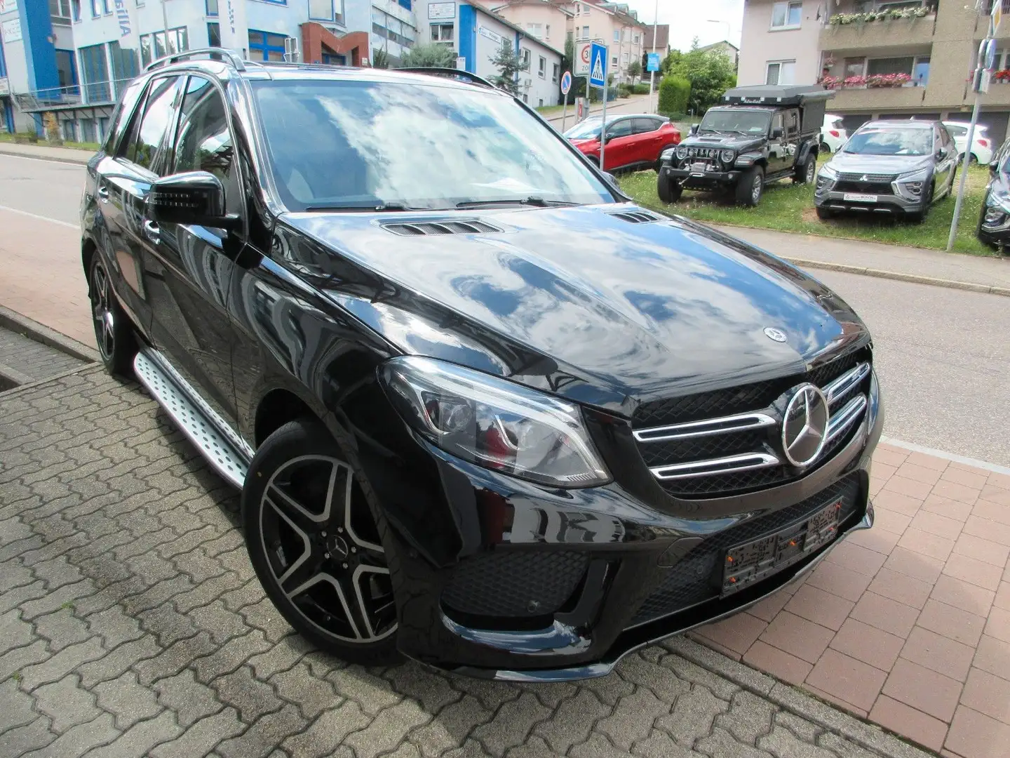 Mercedes-Benz GLE 43 AMG Mercedes 4MATIC/AMG-Line/LED/Panorama Negro - 1