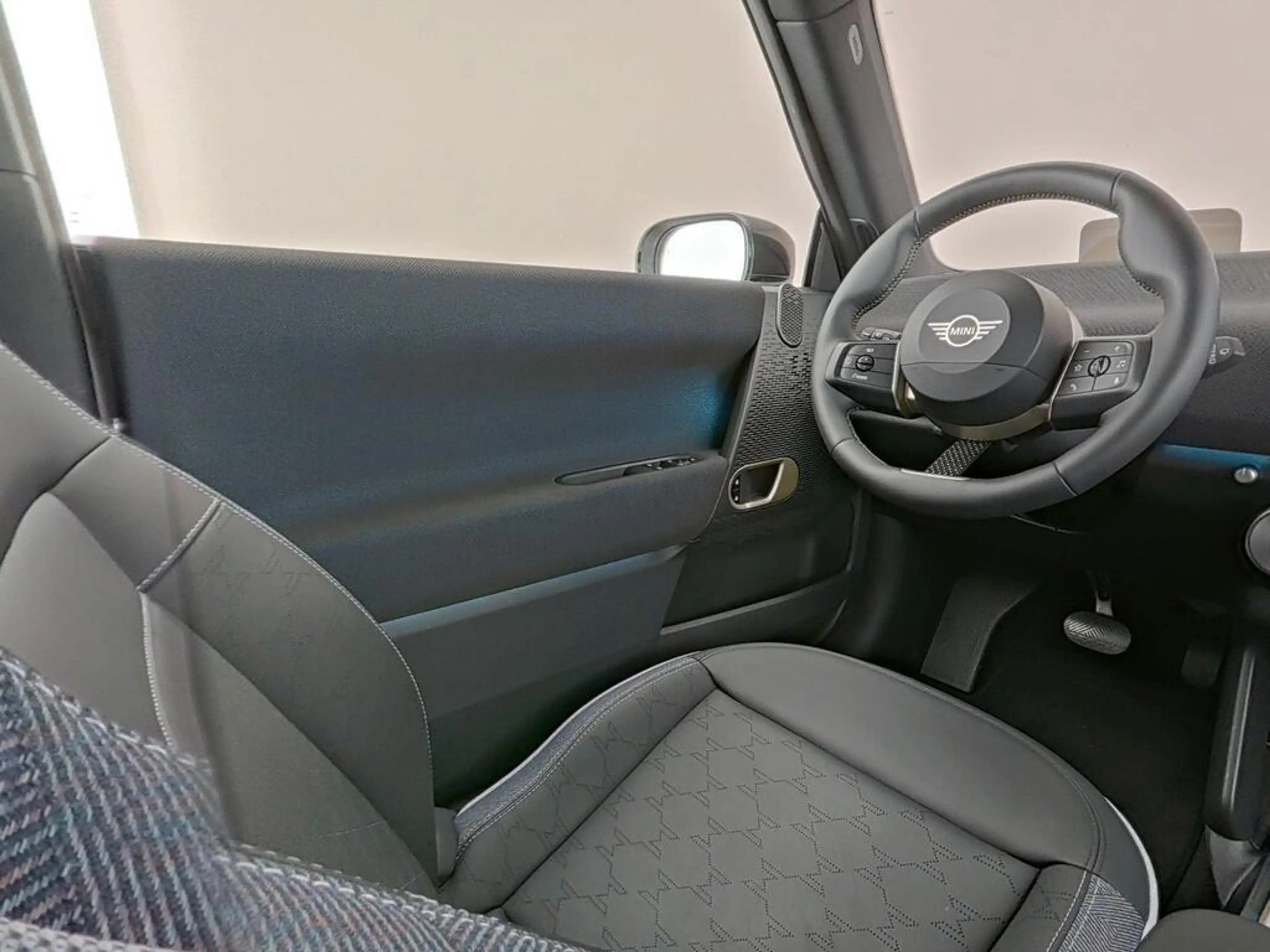 MINI Cooper SE 3-Deurs Classic M 54.2 kWh — photo 4