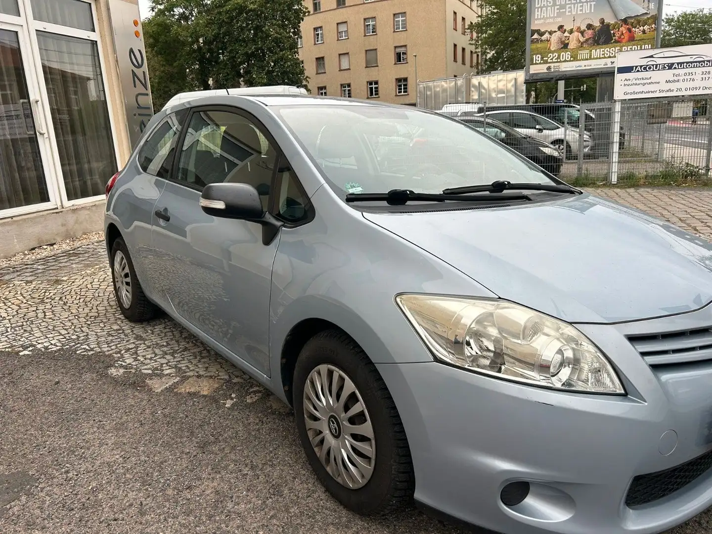 Toyota Auris Basis Mavi - 2