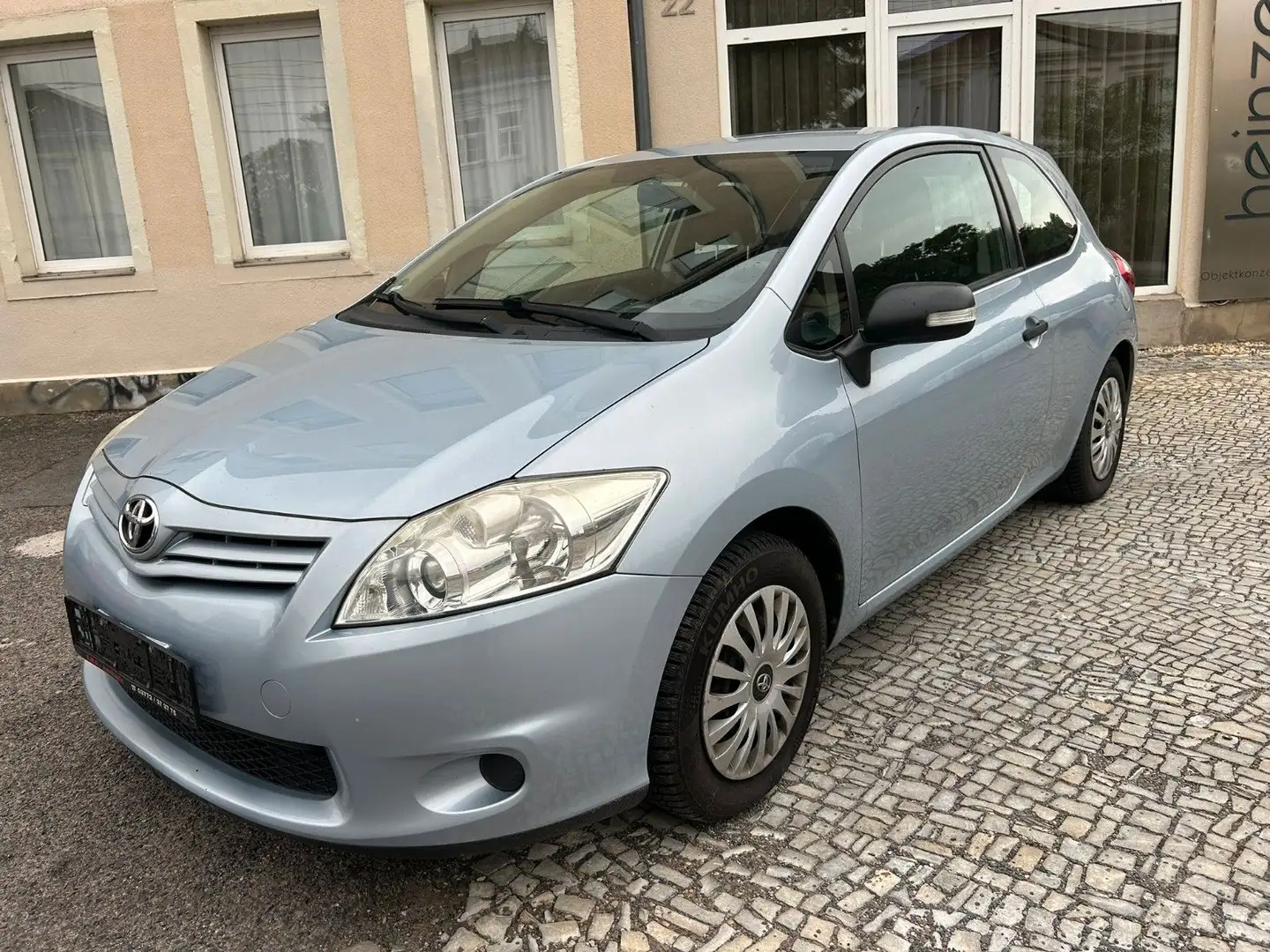 Toyota Auris Basis Mavi - 1