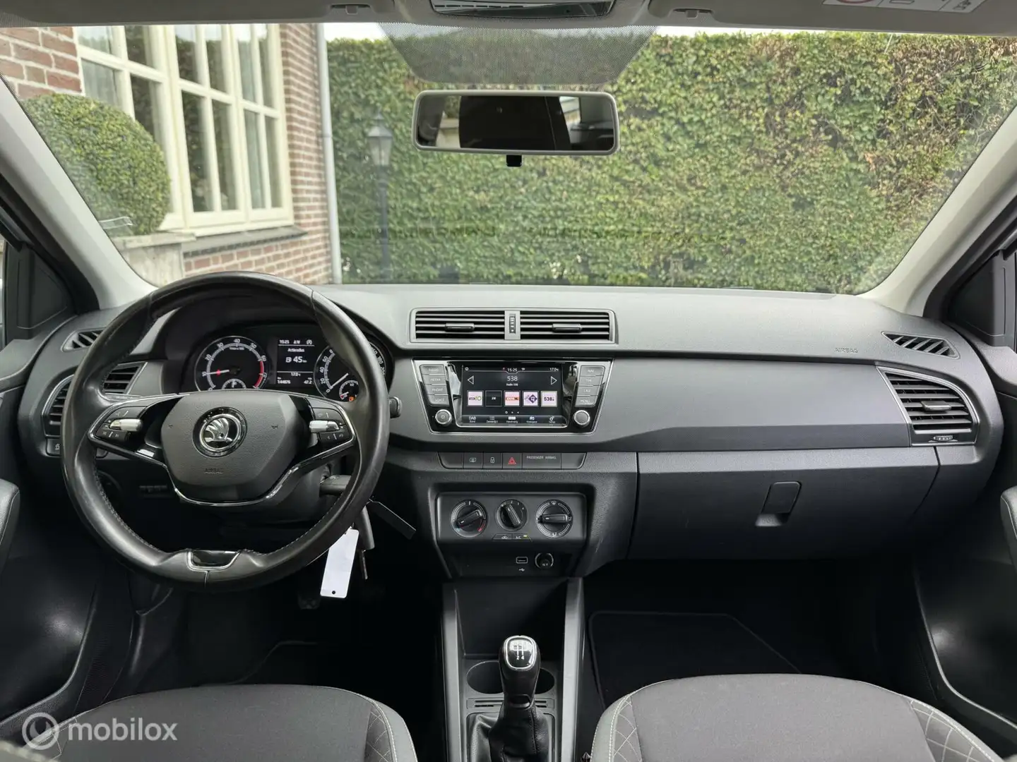 Skoda Fabia Combi 1.0 TSI Business Edit. *DAB *Trekhk *Navi Grijs - 2