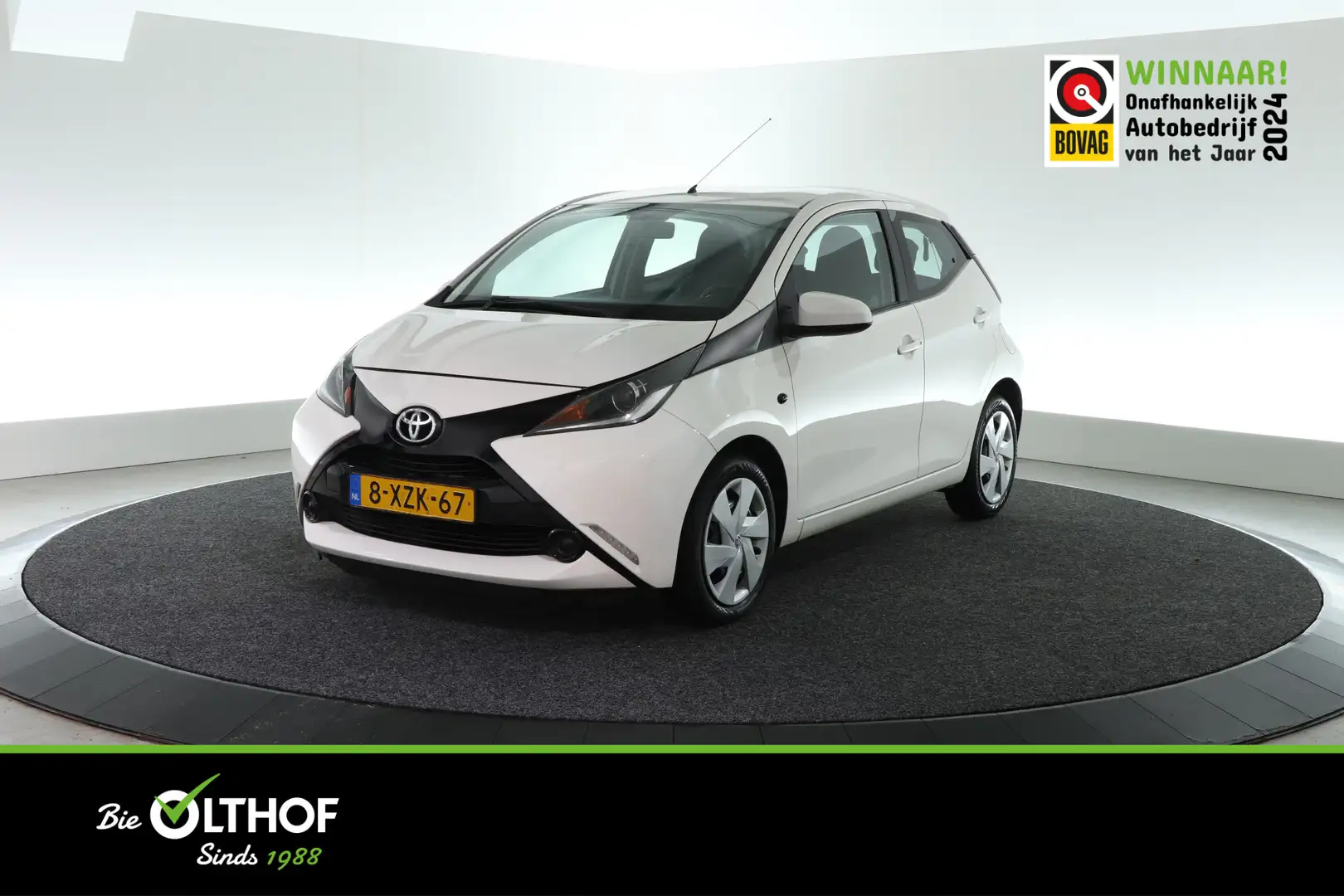 Toyota Aygo 1.0 VVT-i x-play | AIRCO | CAMERA | BLUETOOTH | Wit - 1