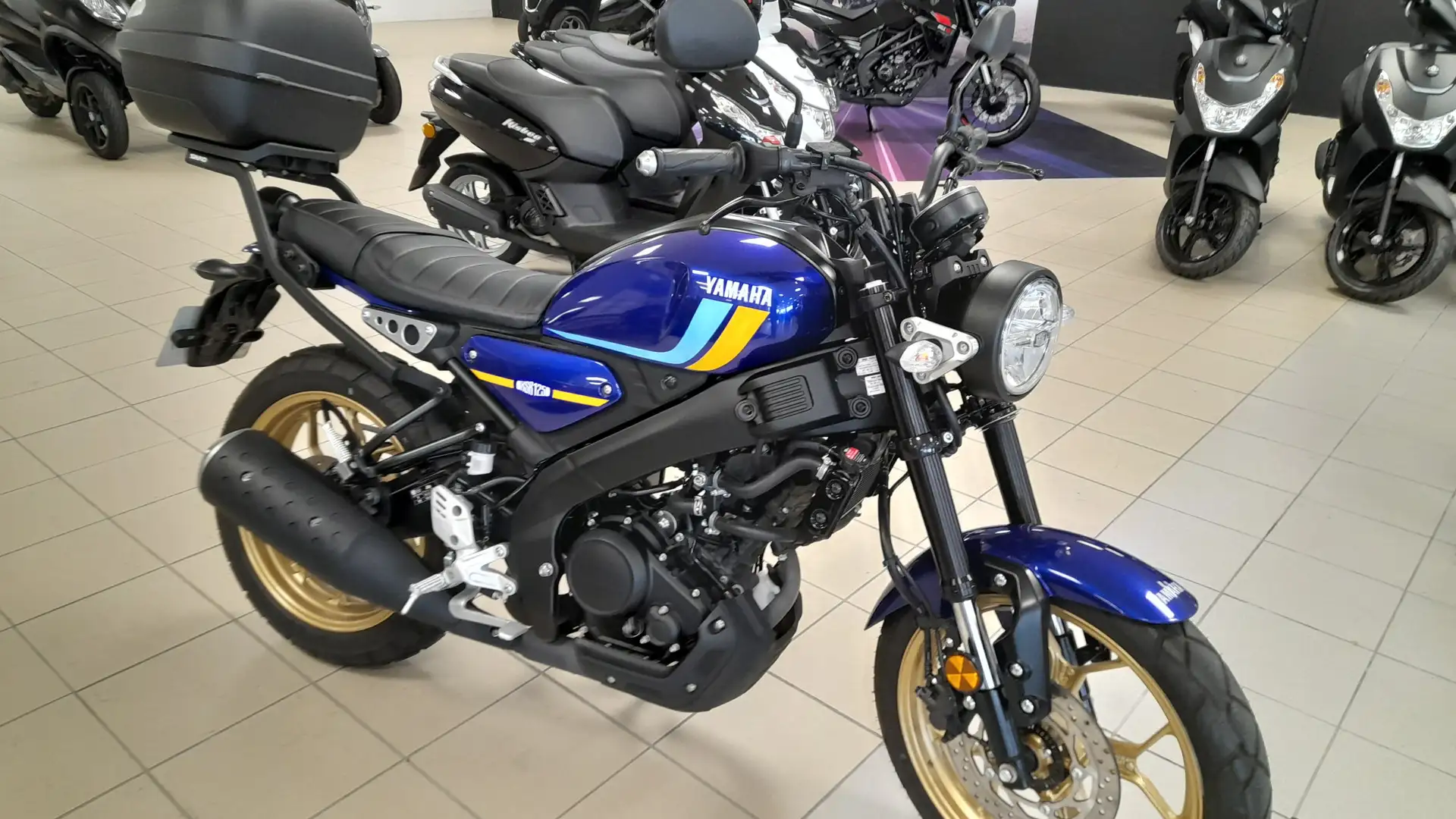 Yamaha XSR 125 Blau - 1