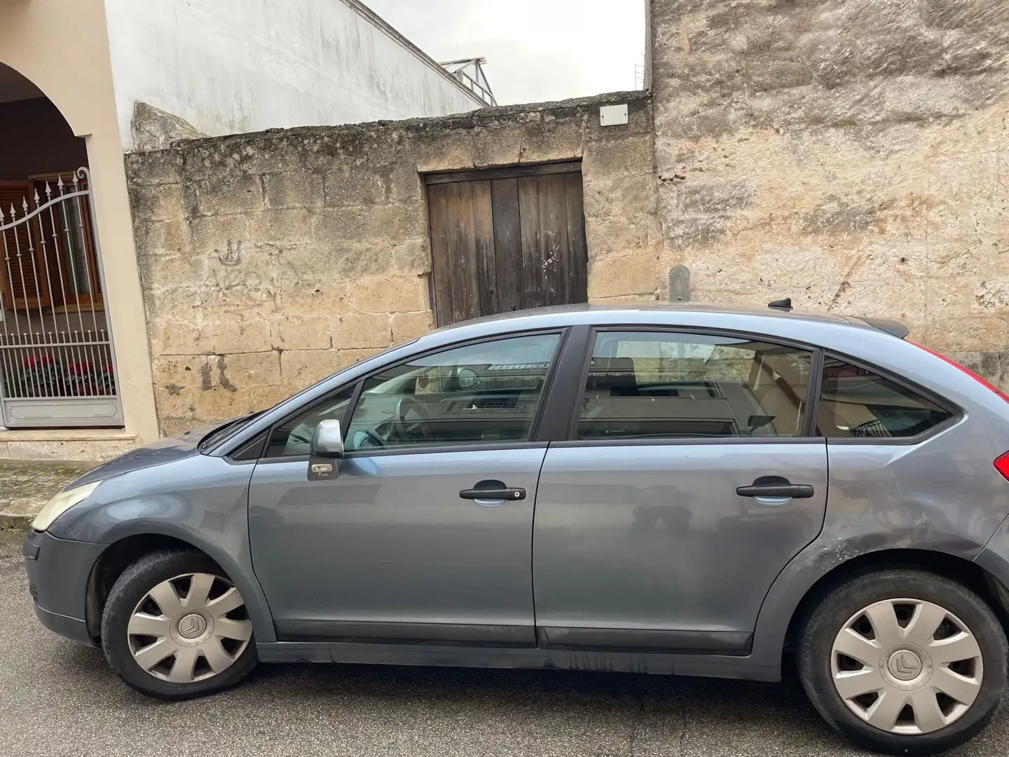 Citroen C4 C4 1.6 hdi 16v Classique 110cv fap Grigio - 2
