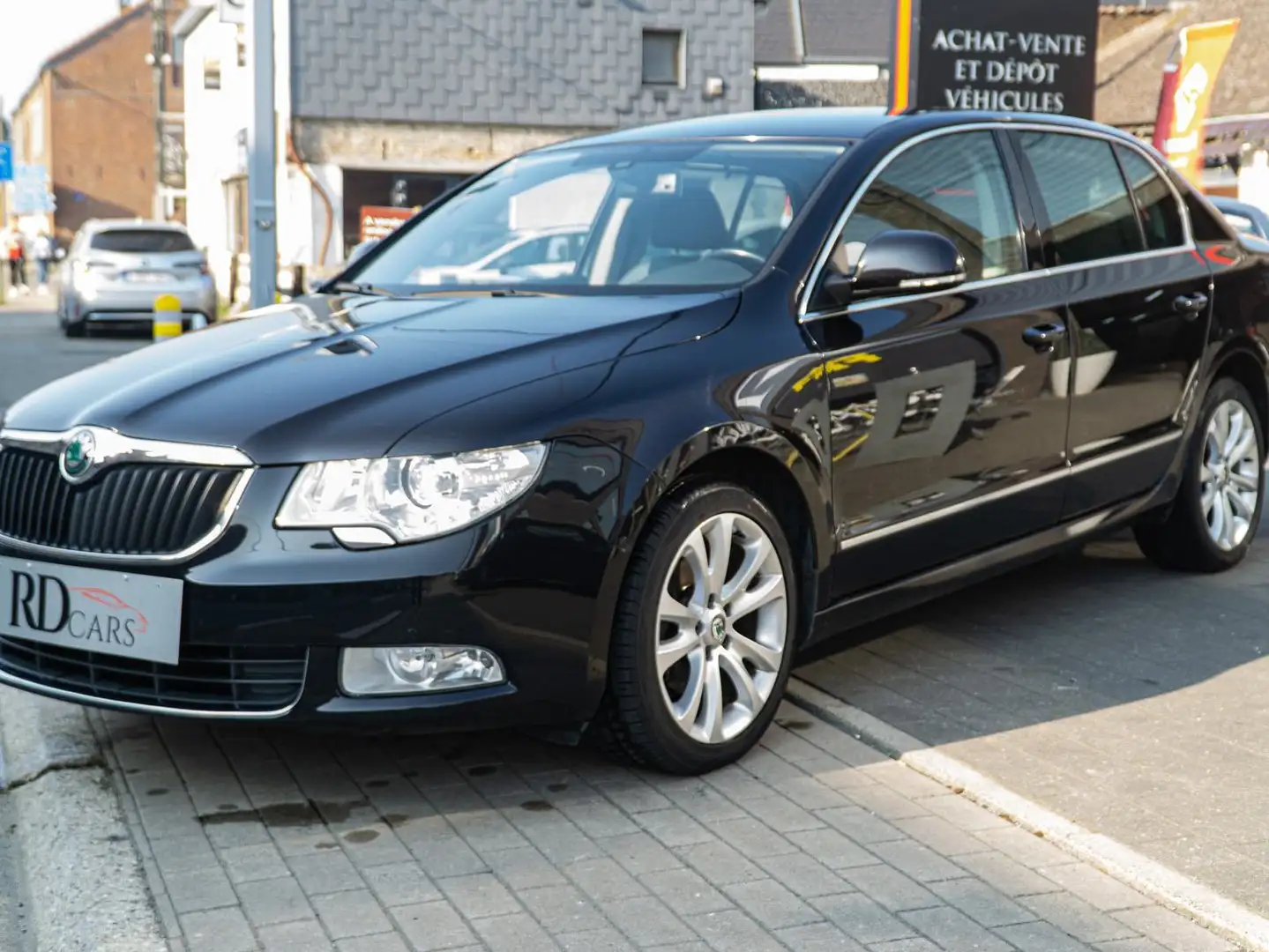 Skoda Superb 1.6 CR TDi Elegance DPF*CUIR CHAUFFANT AV AR*NAVI* Negro - 1