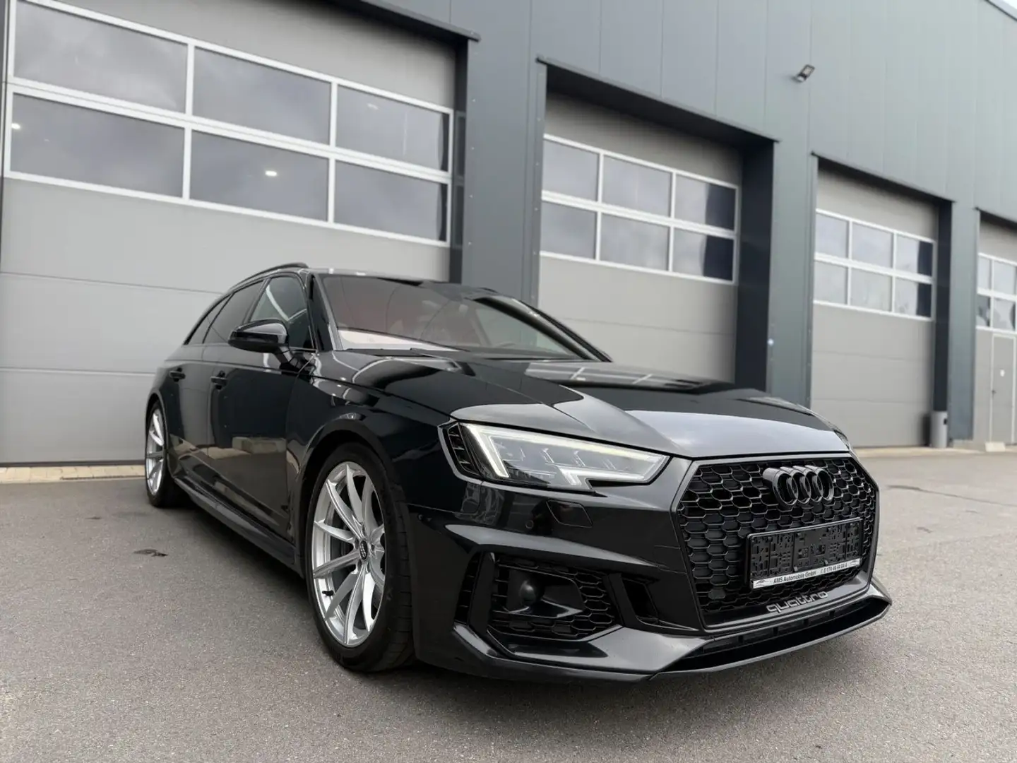 Audi RS4 RS 4 2.9 TFSI quattro,B&O,Raute,Pano,MTM 575PS Schwarz - 1