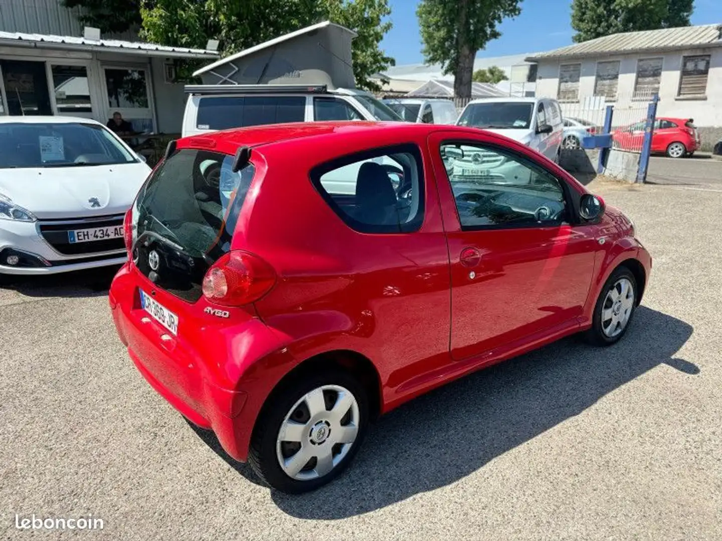 Toyota Aygo 1.0 VVT-I 68CH 3P Rouge - 2
