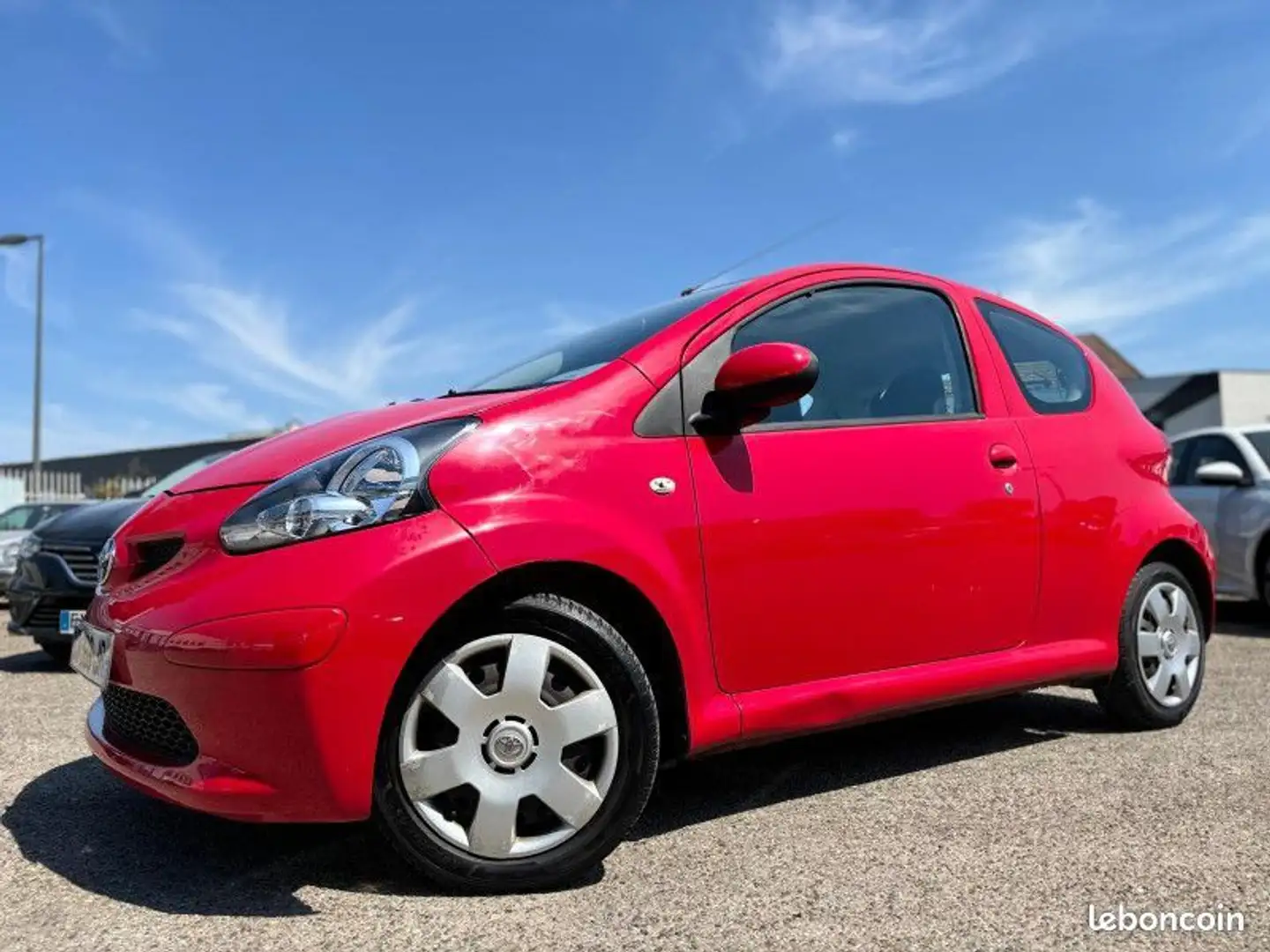 Toyota Aygo 1.0 VVT-I 68CH 3P Rouge - 1