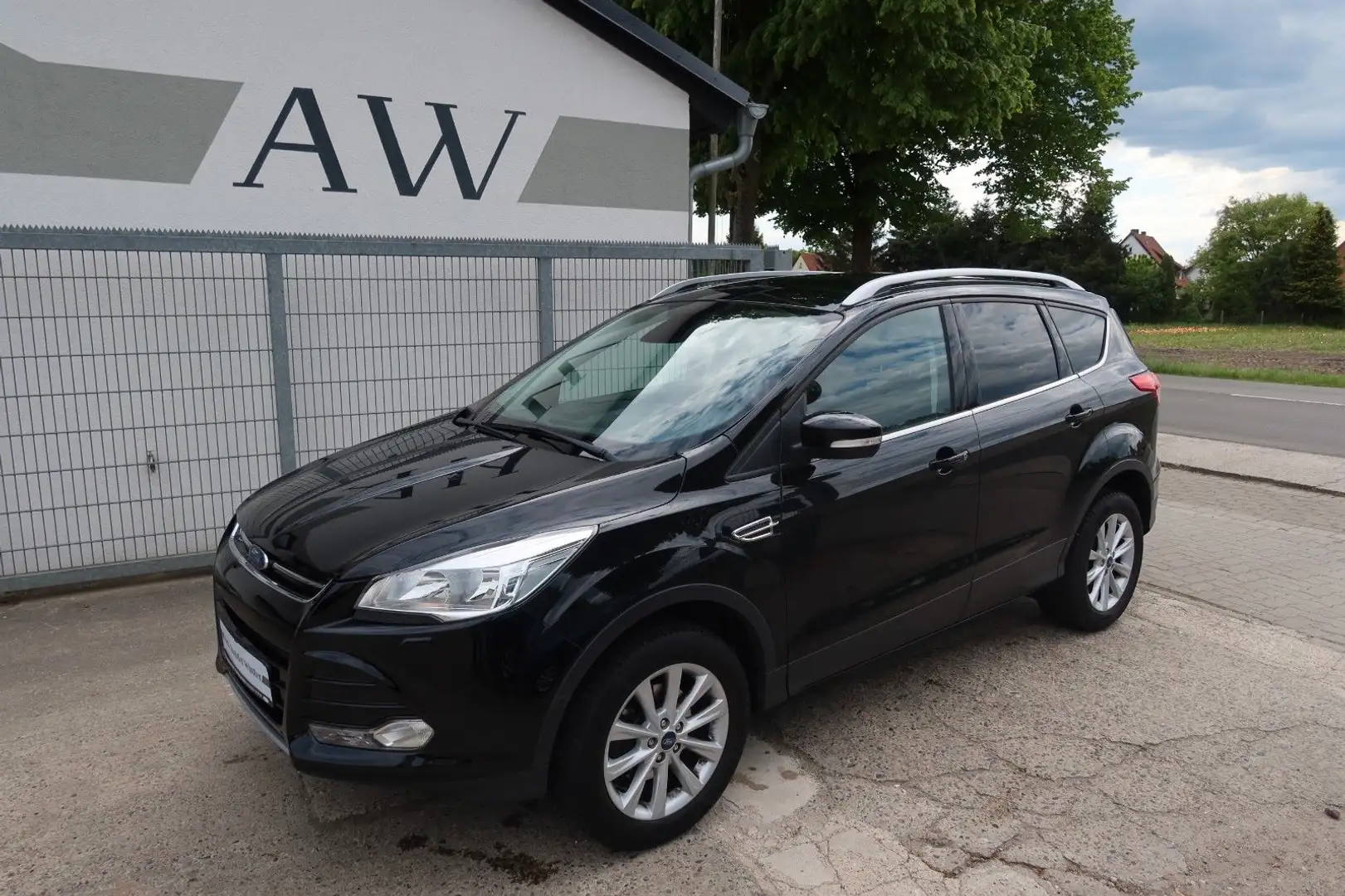 Ford Kuga Titanium|Teilleder|Keyless|NAV|Kamera|Eu 6 Zwart - 1