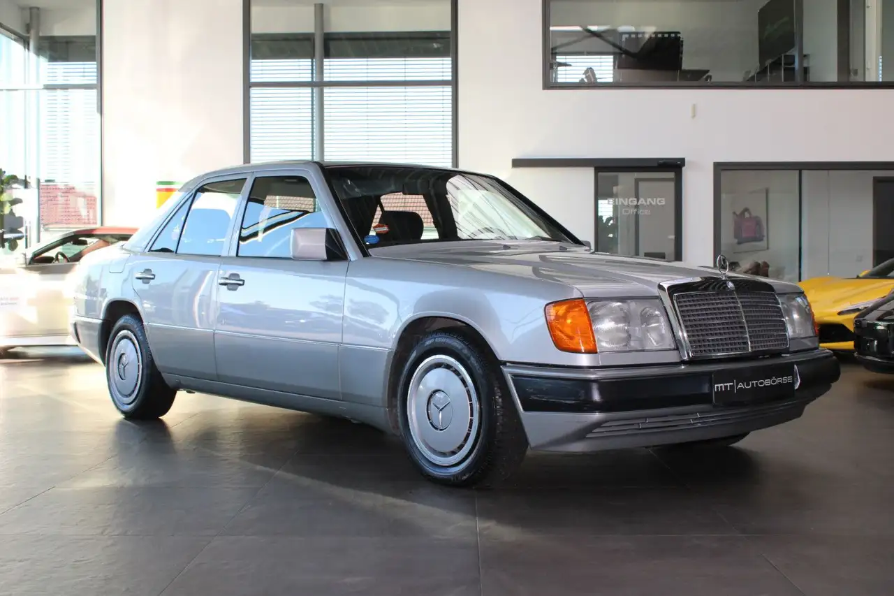 Mercedes-Benz 200 E LIM. AUTOMATIK 1.HAND *PATINA* 53627KM!, foto 11