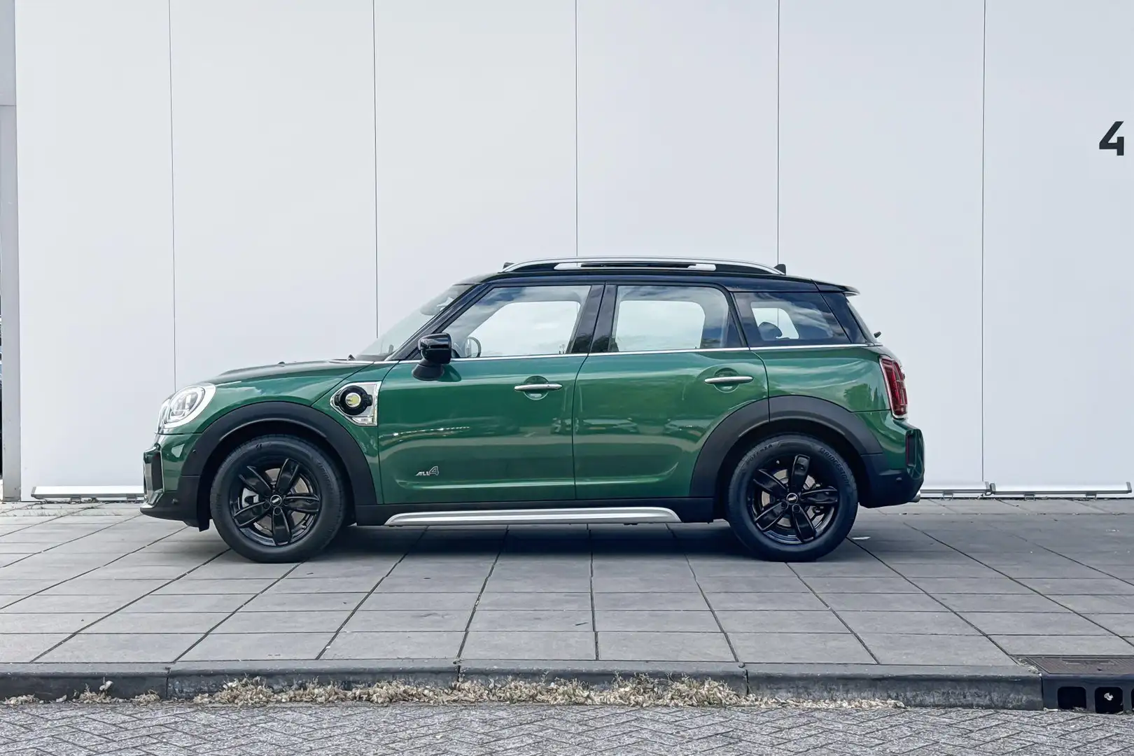 MINI Cooper S Countryman E ALL4 Glazen Panoramadak / Comfort Acces / Camera Groen - 2