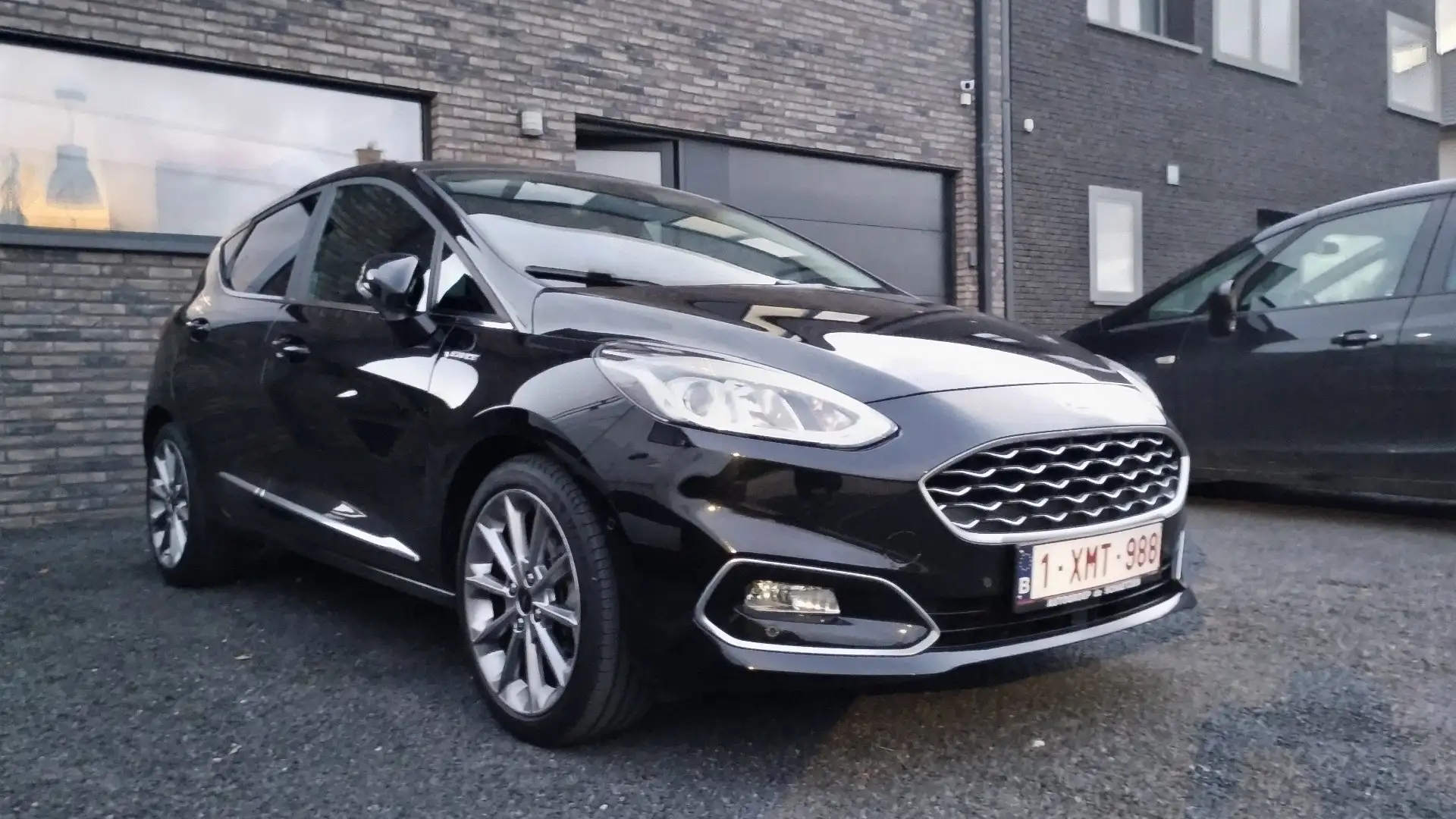 Ford Fiesta 1.0 EcoBoost Hybrid S&S VIGNALE Noir - 1