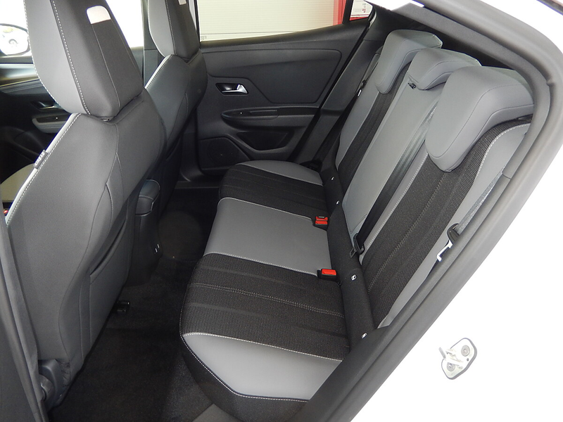 Opel Mokka-E Mokka-e Elektromotor 50kWh Elegance-e — photo 11