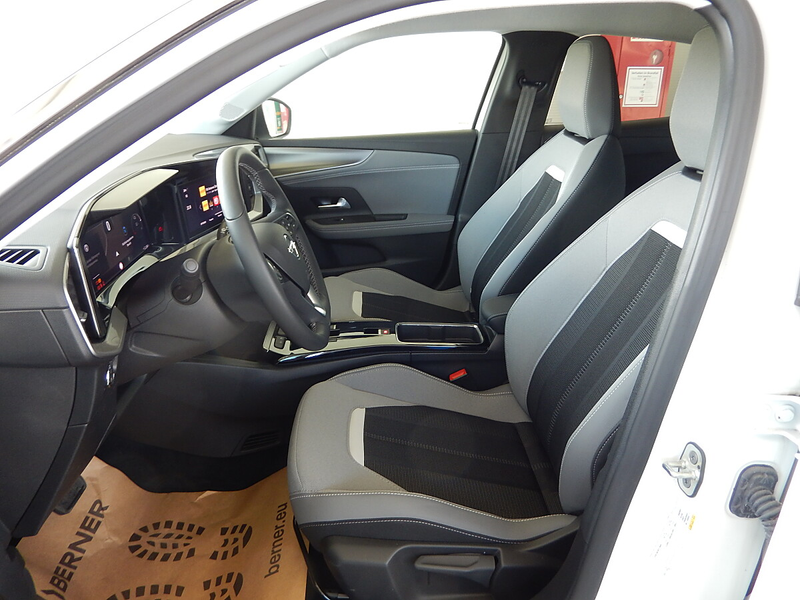 Opel Mokka-E Mokka-e Elektromotor 50kWh Elegance-e — photo 9