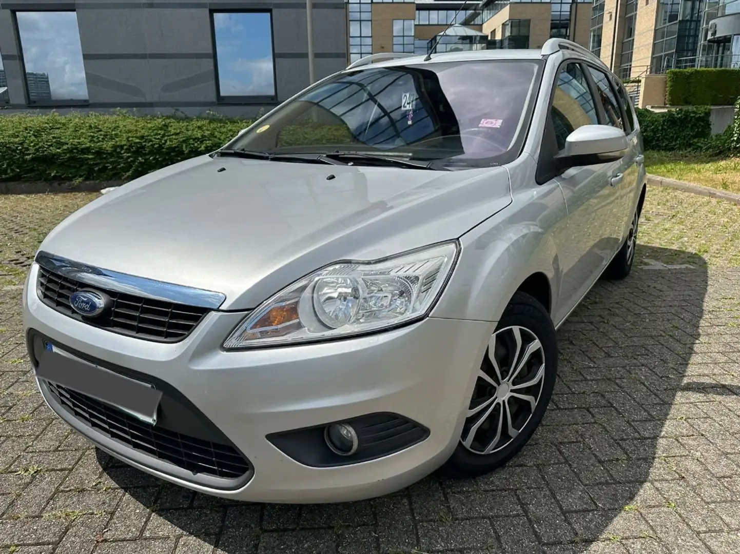 Ford Focus 1.6 TDCi Econetic II DPF Grau - 1