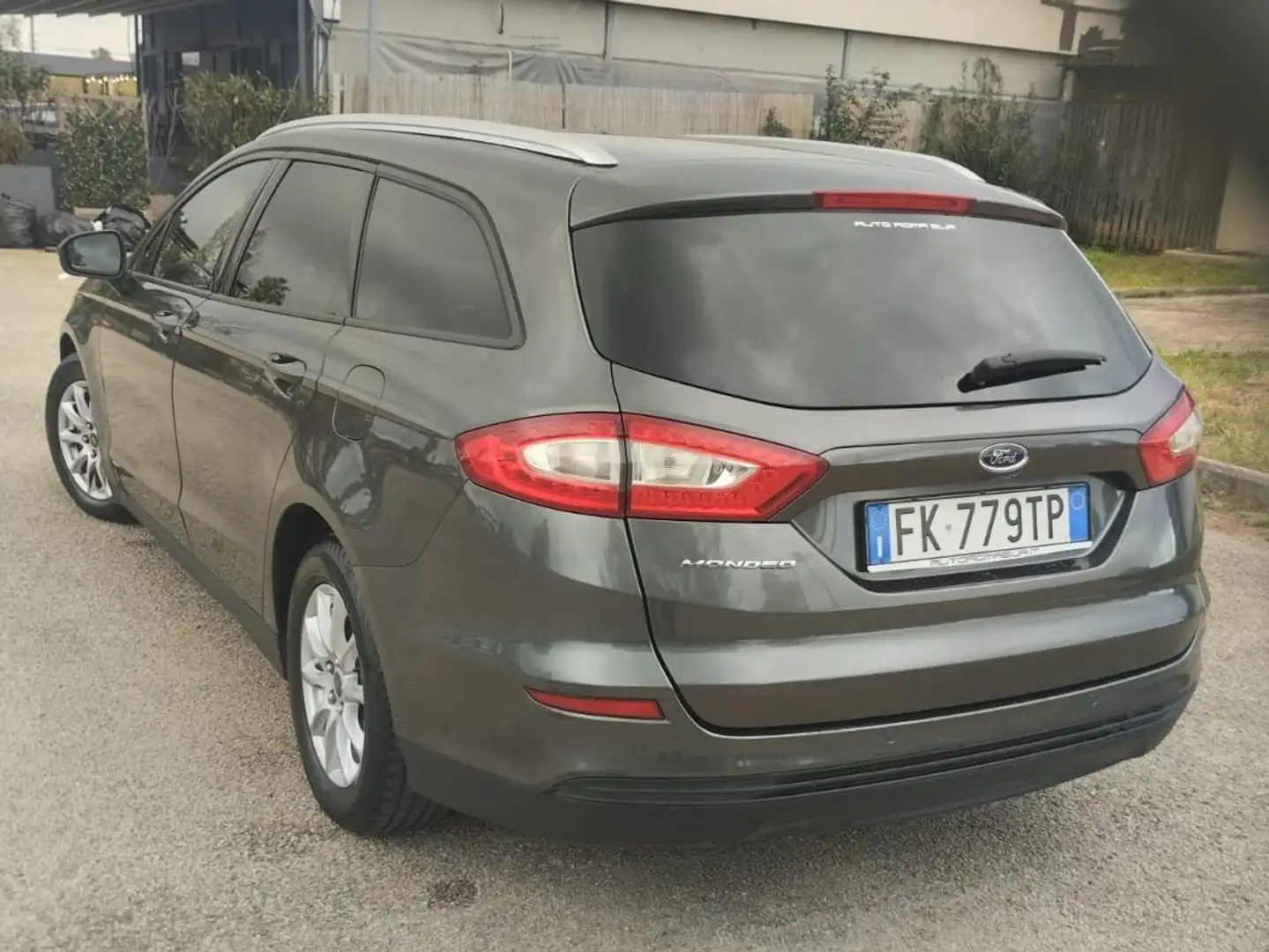 Ford Mondeo Mondeo IV 2015 SW SW 2.0 tdci ST-Line Business s Grigio - 2