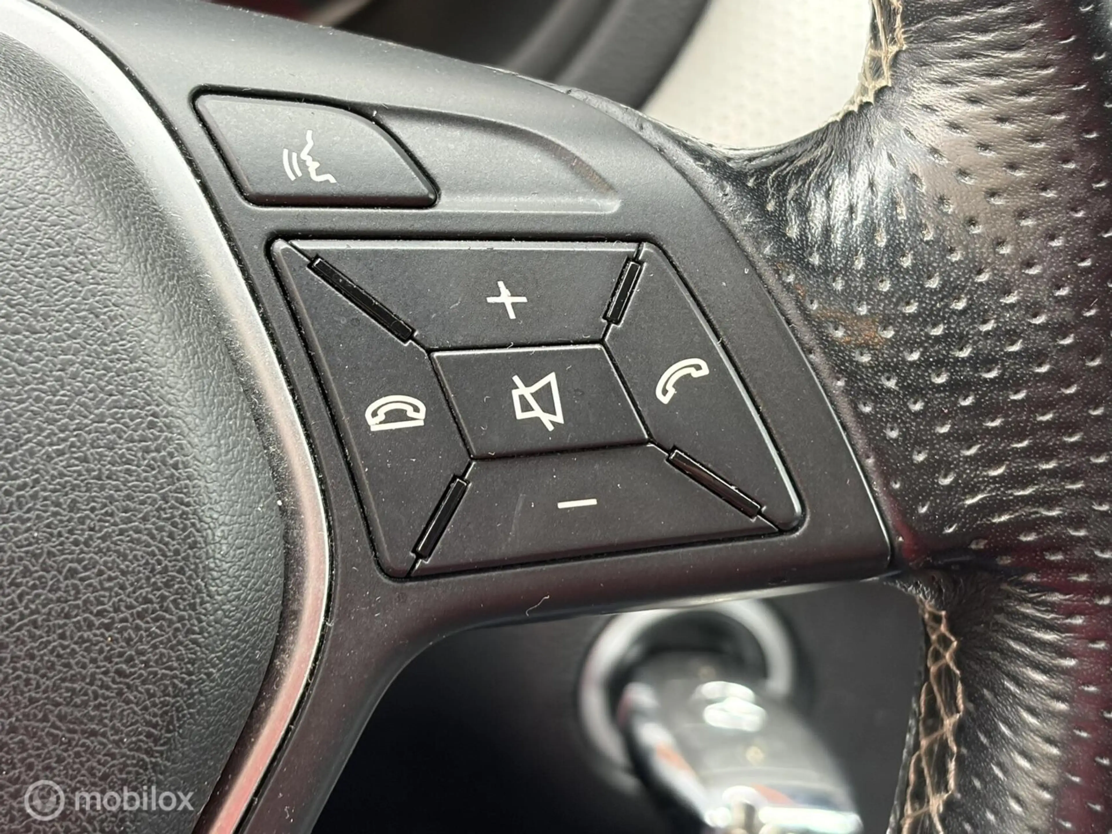 Mercedes-Benz B 180 Ambition FM nav / Leder / Xenon — photo 18