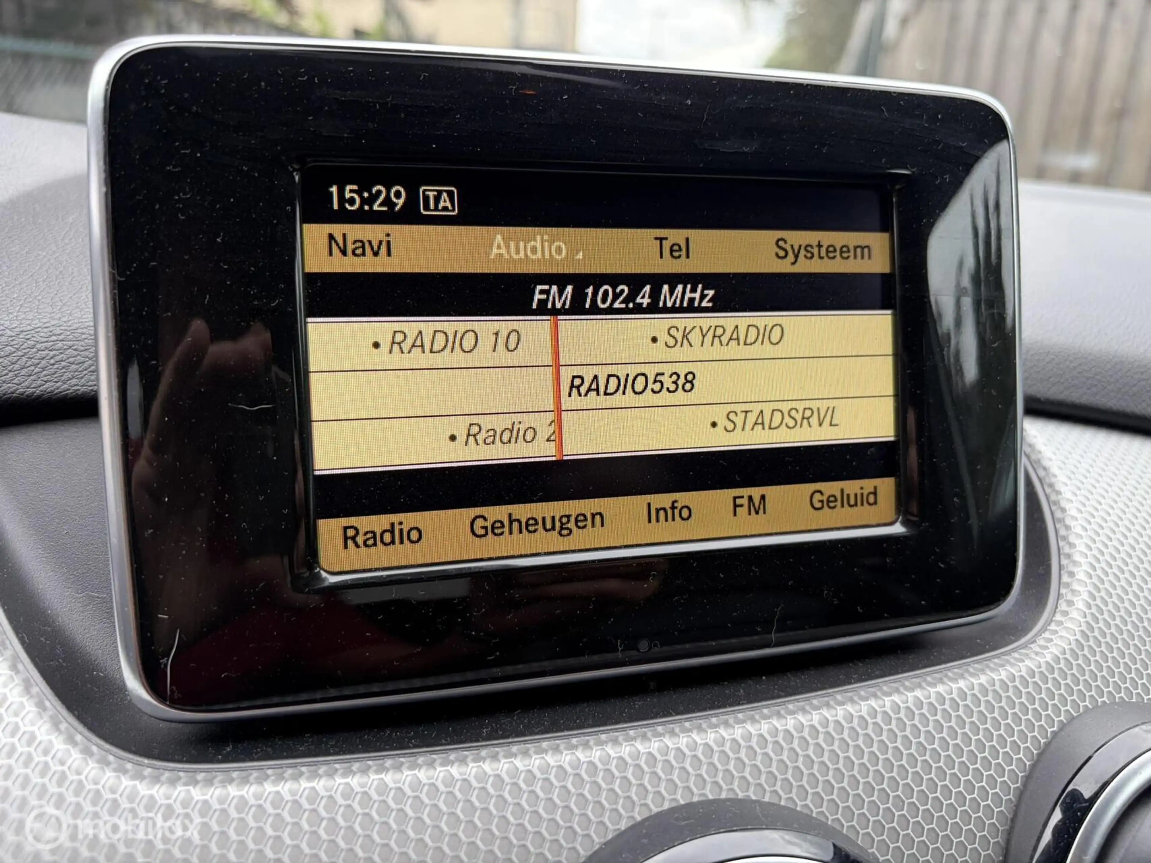 Mercedes-Benz B 180 Ambition FM nav / Leder / Xenon — photo 24