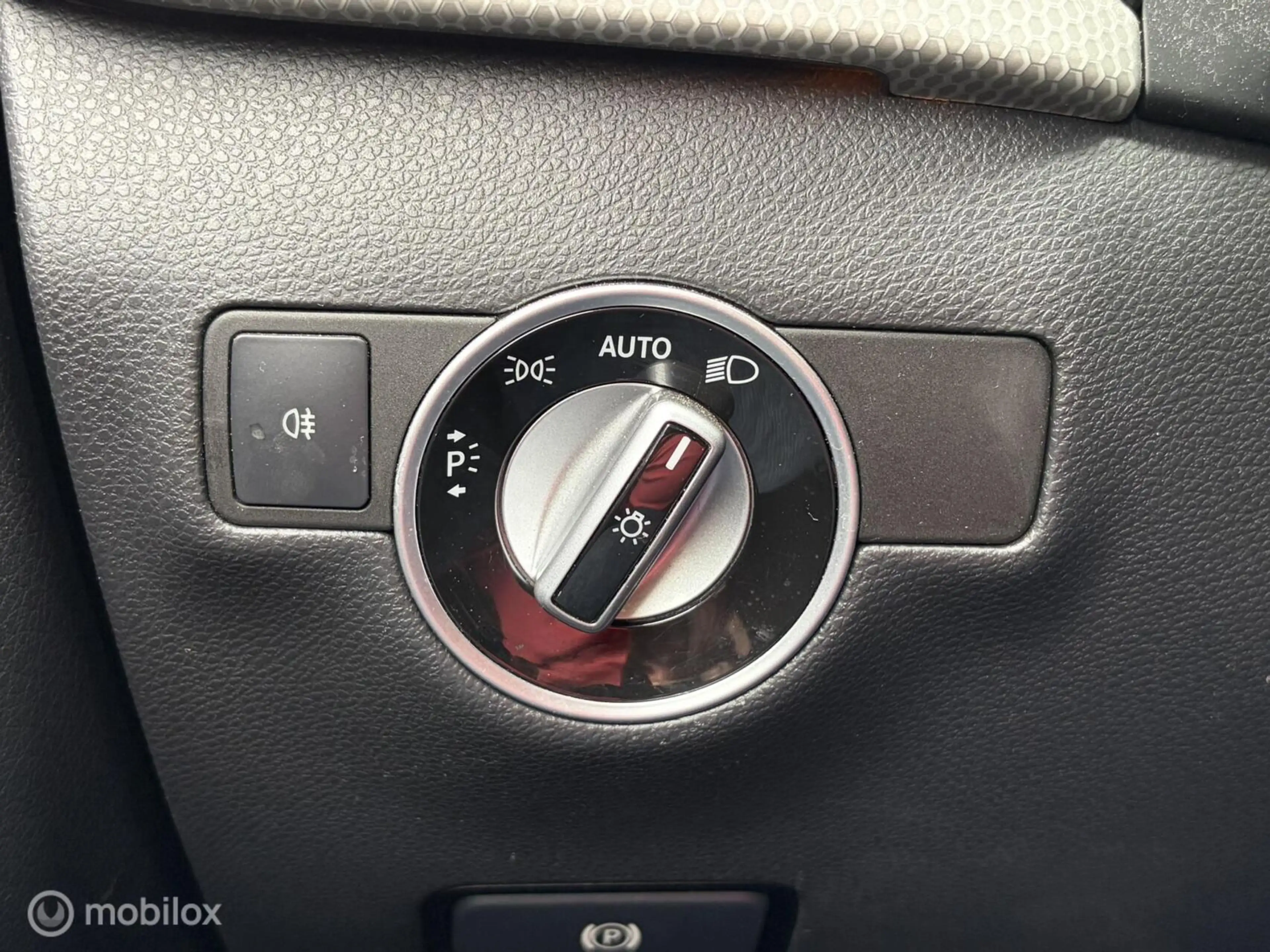 Mercedes-Benz B 180 Ambition FM nav / Leder / Xenon — photo 26