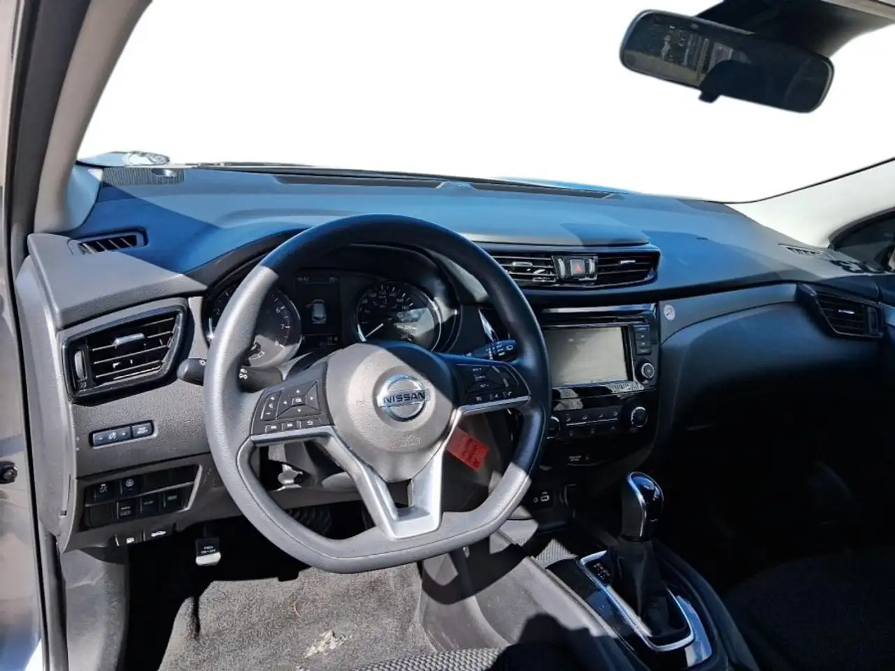 Nissan Qashqai снимка Nissan Qashqai