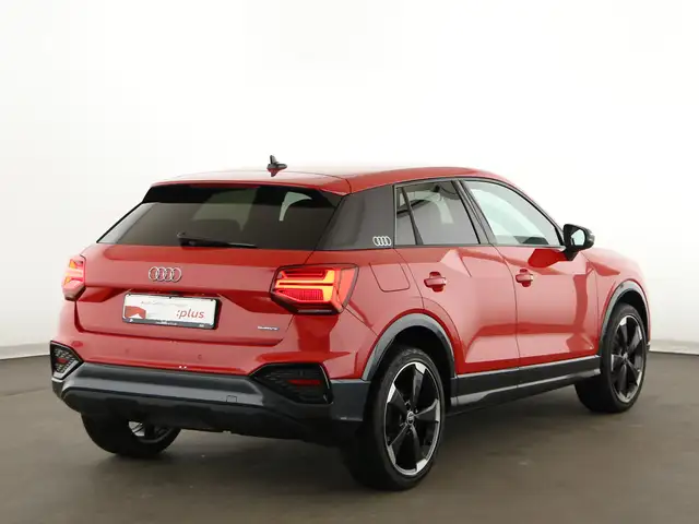 Audi Q2 view 7
