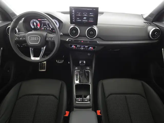 Audi Q2 view 11
