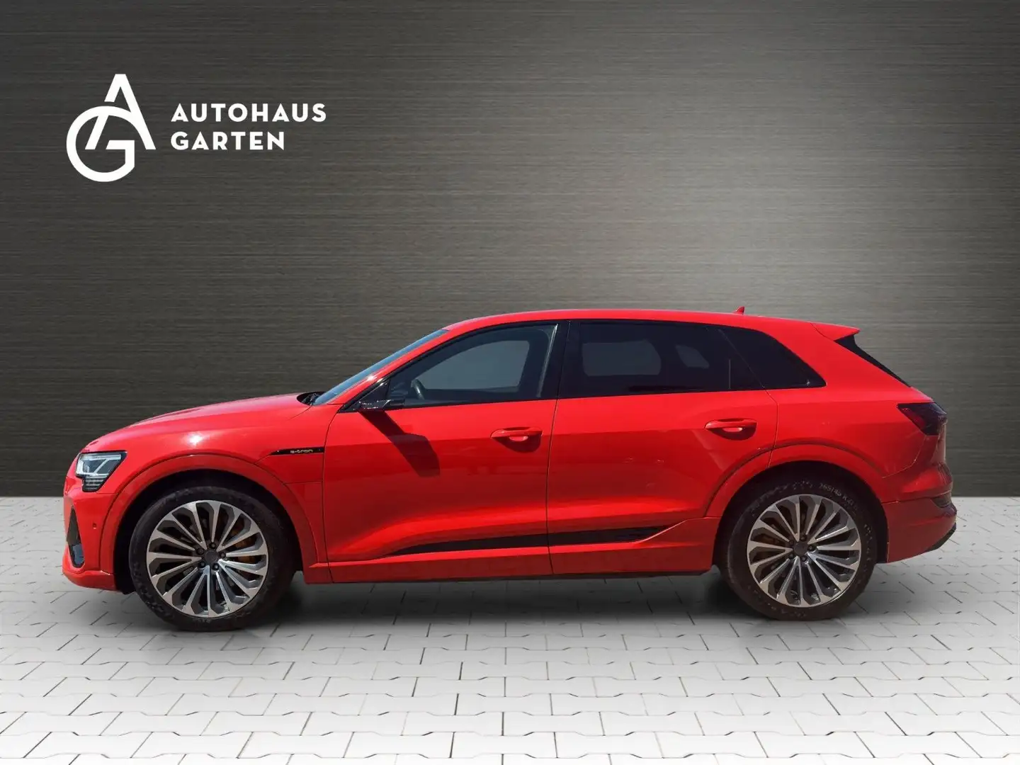 Audi e-tron 55quattro S-Line Leder Pano Matrix Kamera Rood - 2