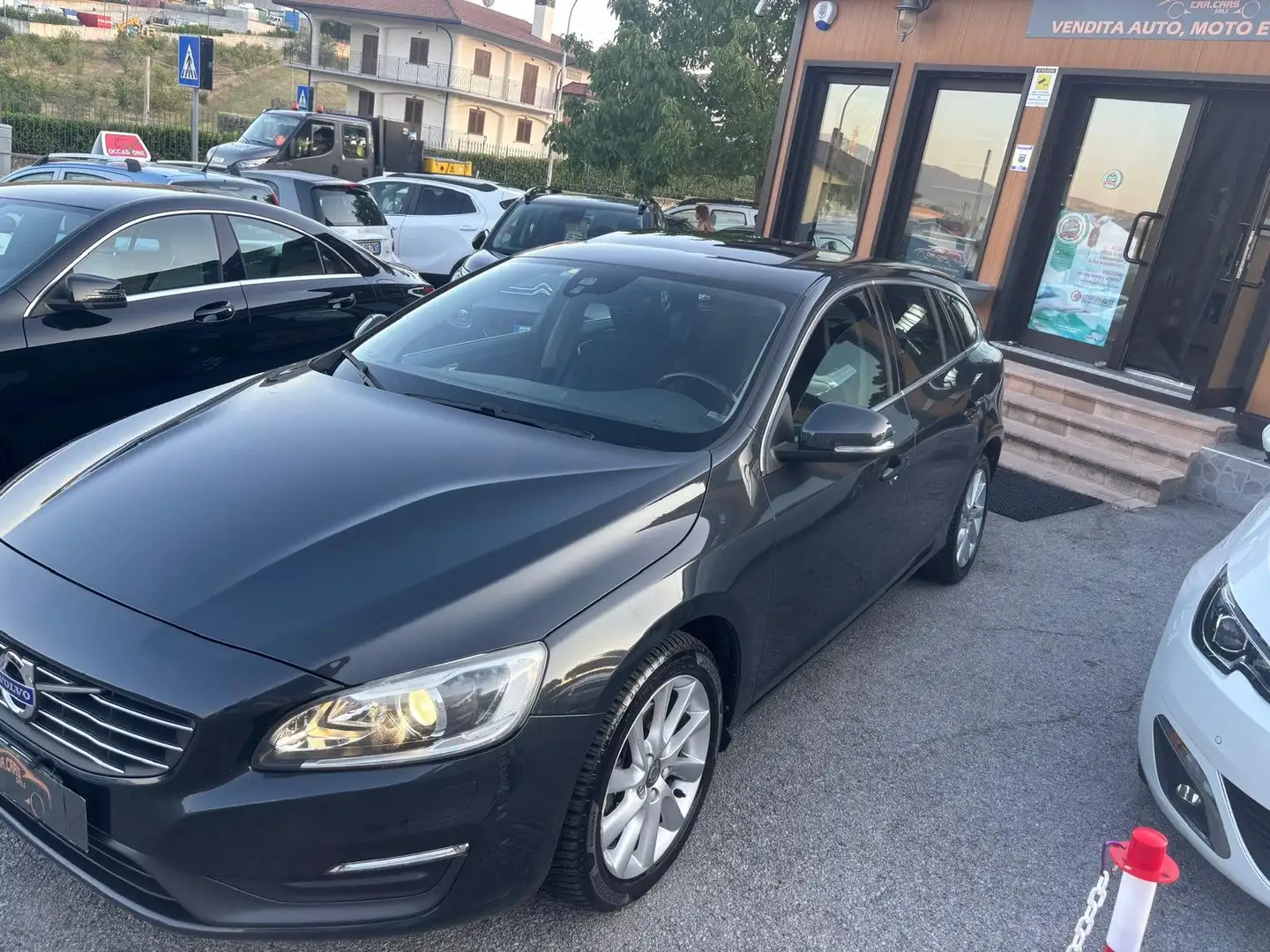 Volvo V60 V60 1.6 d2 R-design Momentum powershift - 2