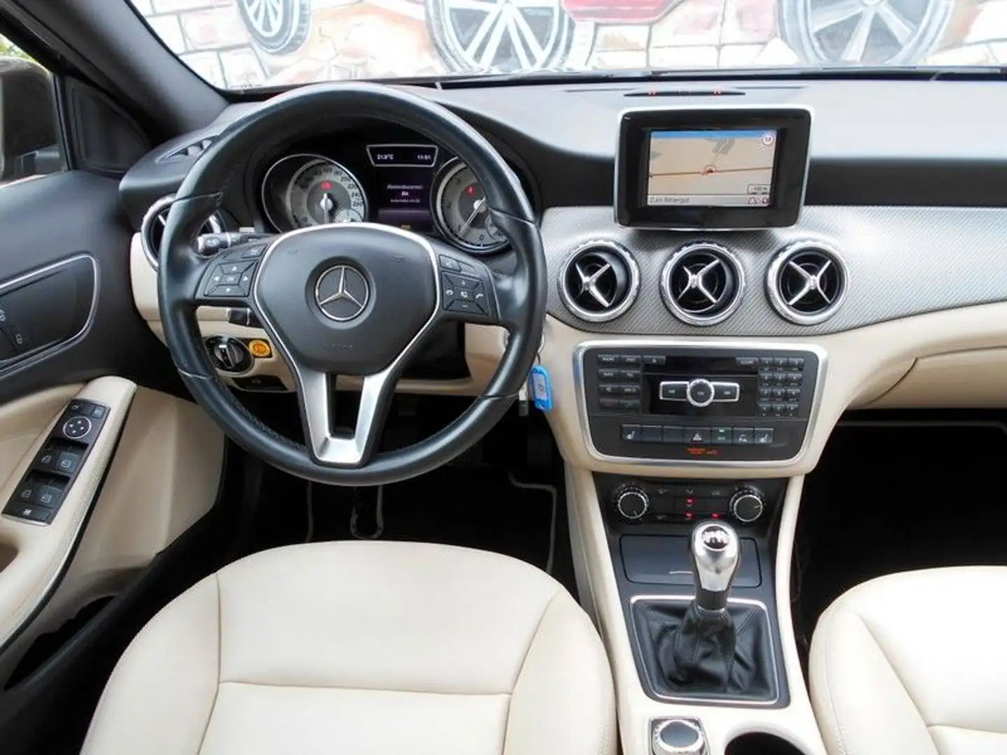 Mercedes-Benz GLA 200 CDI NAVI/LEDER/XENON/PDC Braun - 2