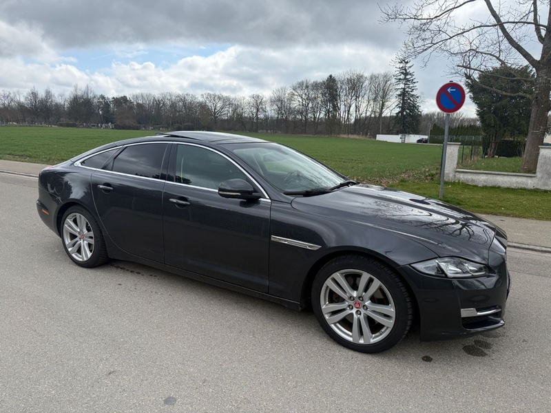Jaguar XJ Portfolio Vollausstattung 1.Hand — photo 9