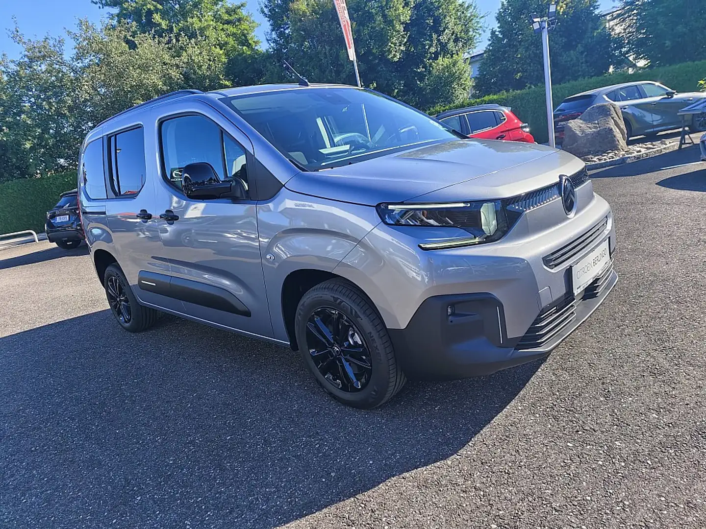 Citroen Berlingo BlueHDi 130 S&S M PLUS Automatik RUNOUT-AKTION Grau - 1
