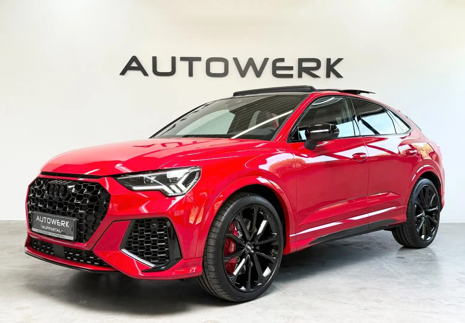 Audi RS Q3 RS Q3 Sportback 2.5 TFSI QUATTRO*SCHALE*PANO* Rood - 2