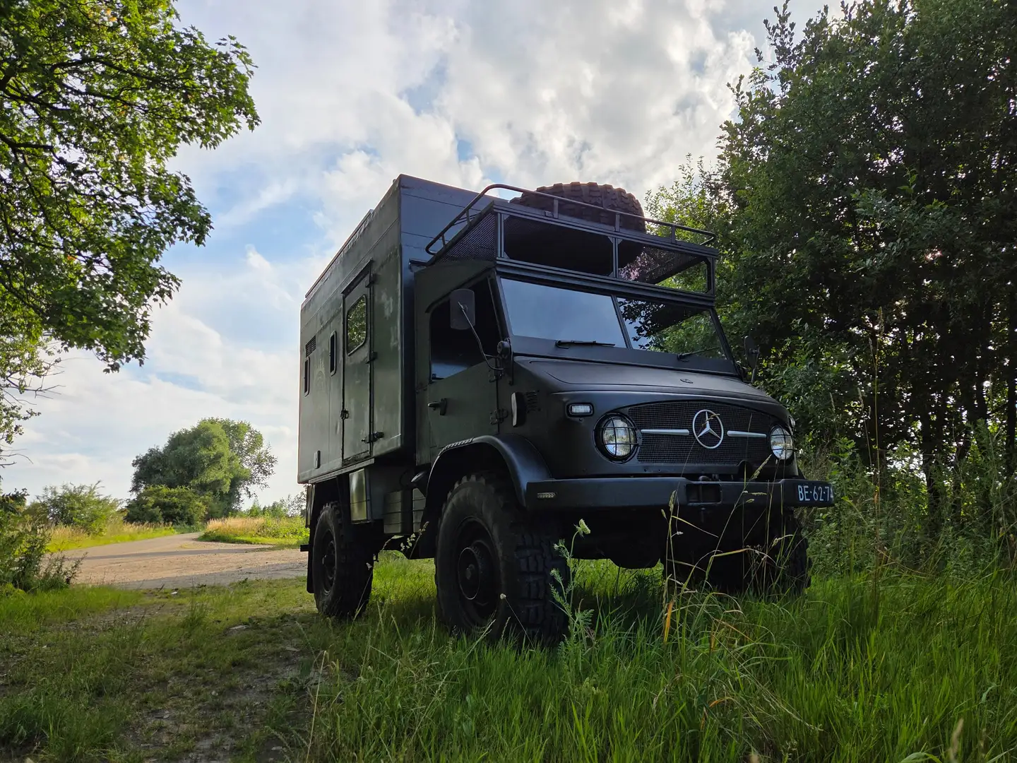Oldtimer Unimog Unimog 404.1 Grijs - 1