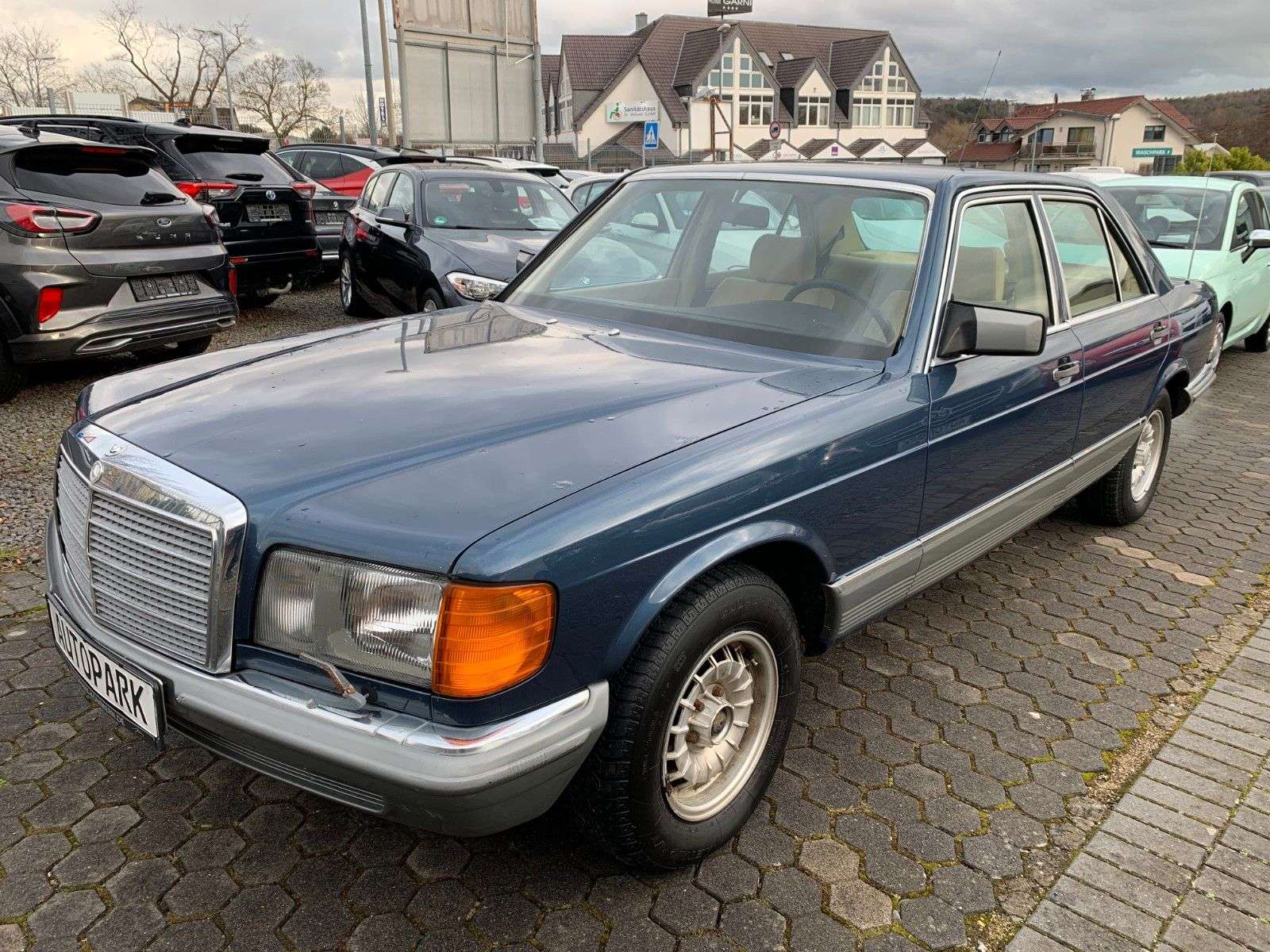 Second hand Mercedes Benz 380 