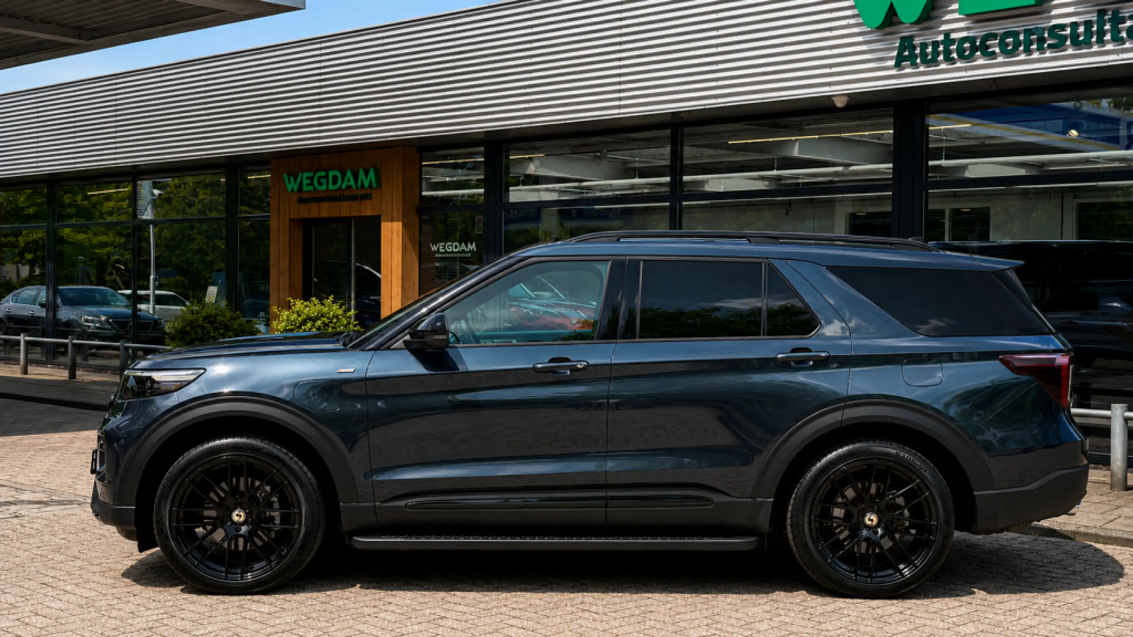 Ford Explorer 3.0 V6 EB PHEV ST-LINE / BLACK EDITION / 20inch / — photo 3