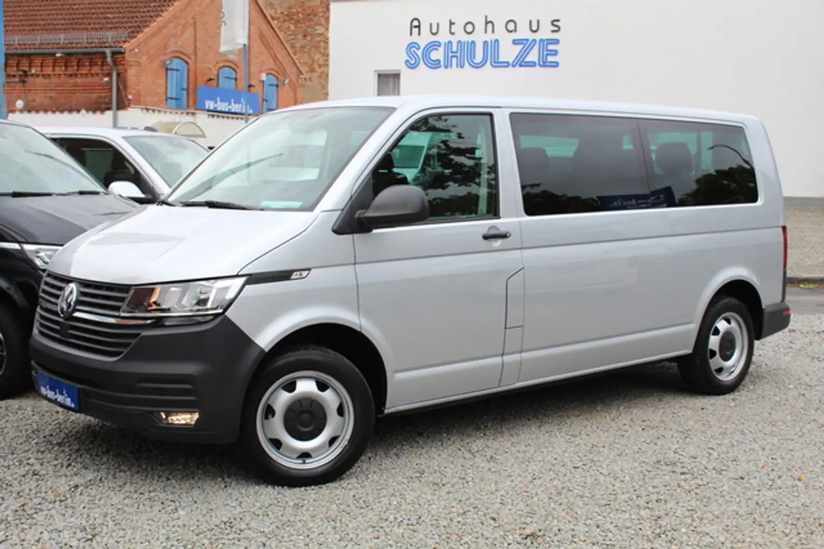 Volkswagen T6.1 Kombi Lang LR 150PS DSG PDC Standheizung Argintiu - 1