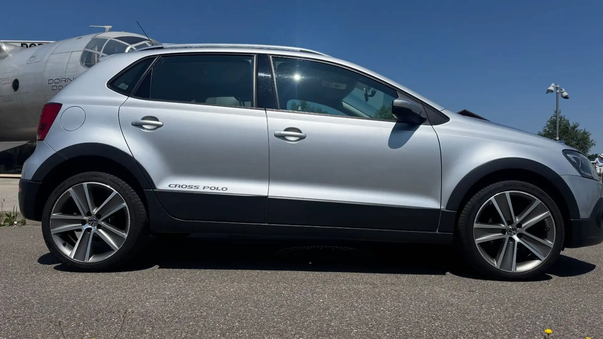 Volkswagen Polo V CrossPolo Silber - 2