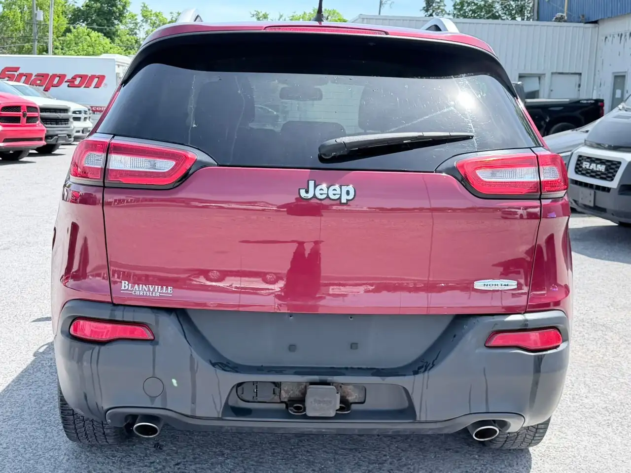 Jeep Cherokee снимка Jeep Cherokee