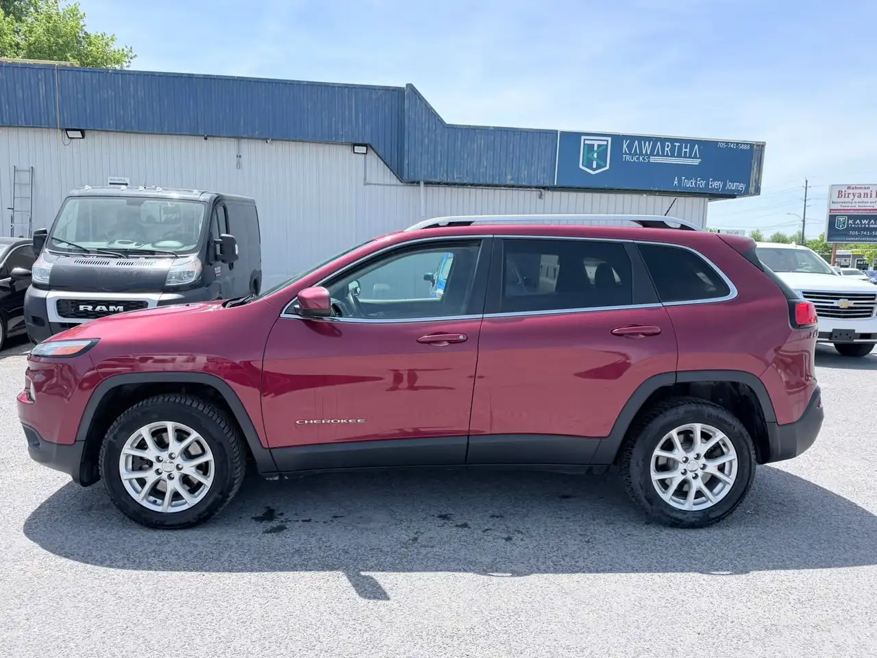 Jeep Cherokee снимка Jeep Cherokee