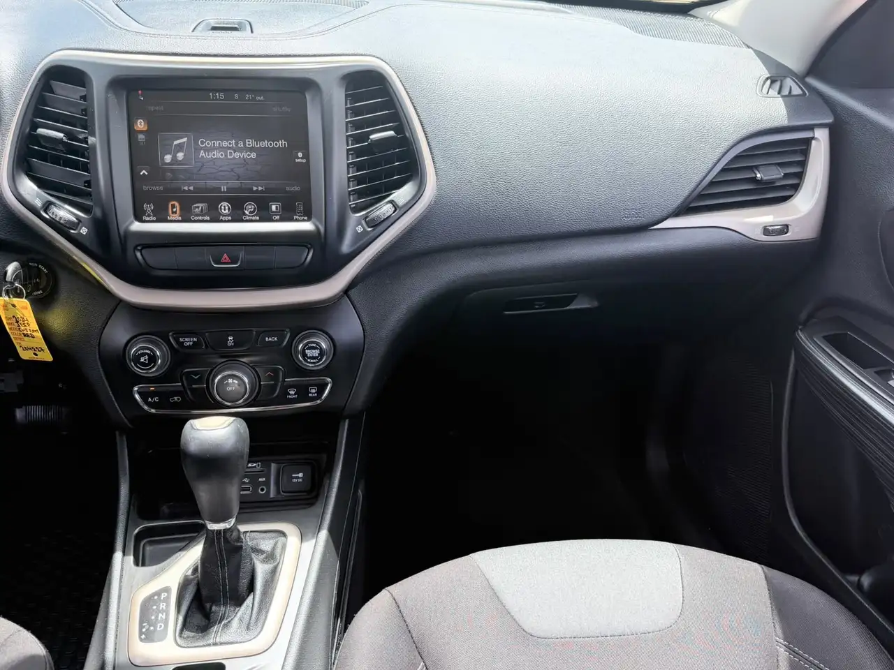 Jeep Cherokee снимка Jeep Cherokee