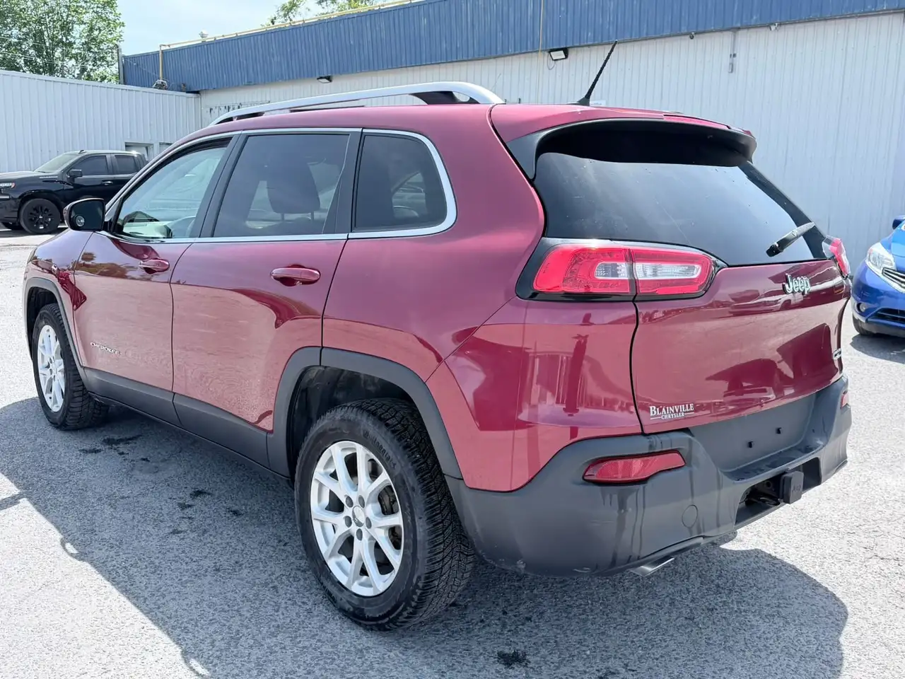 Jeep Cherokee снимка Jeep Cherokee